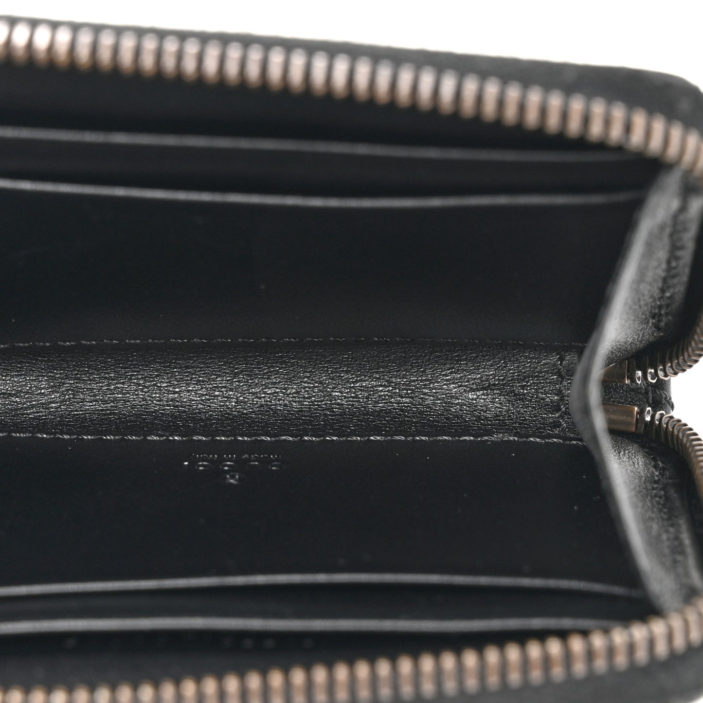 Calfskin Matelasse GG Marmont Zip Around Card Case Black