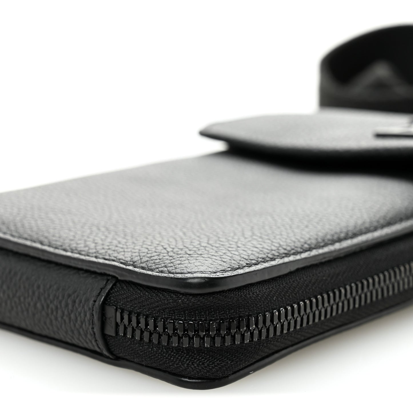 Grained Calfskin Aerogram Phone Pouch Black