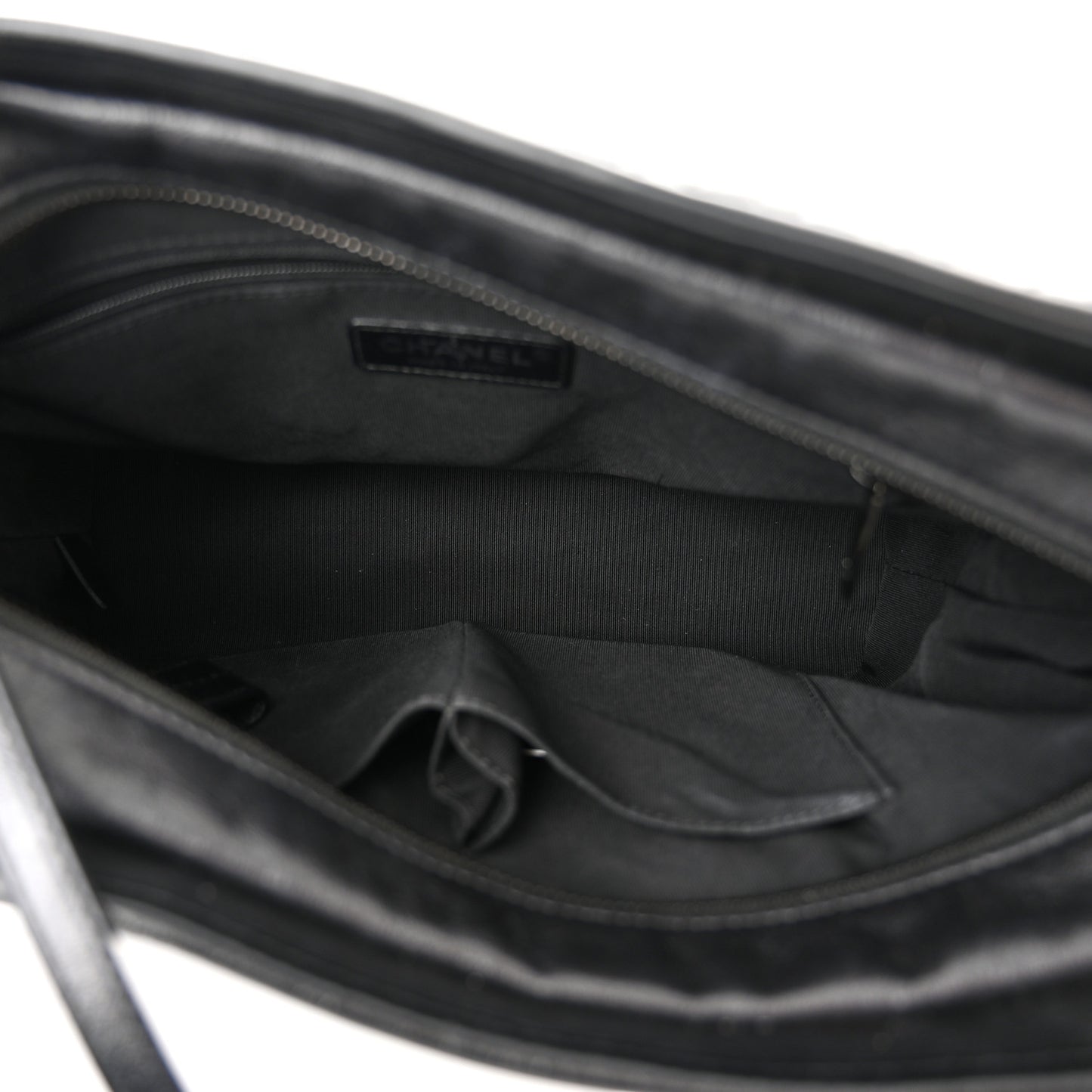 Aged Calfskin Chevron Quilted Medium Gabrielle Hobo So Black