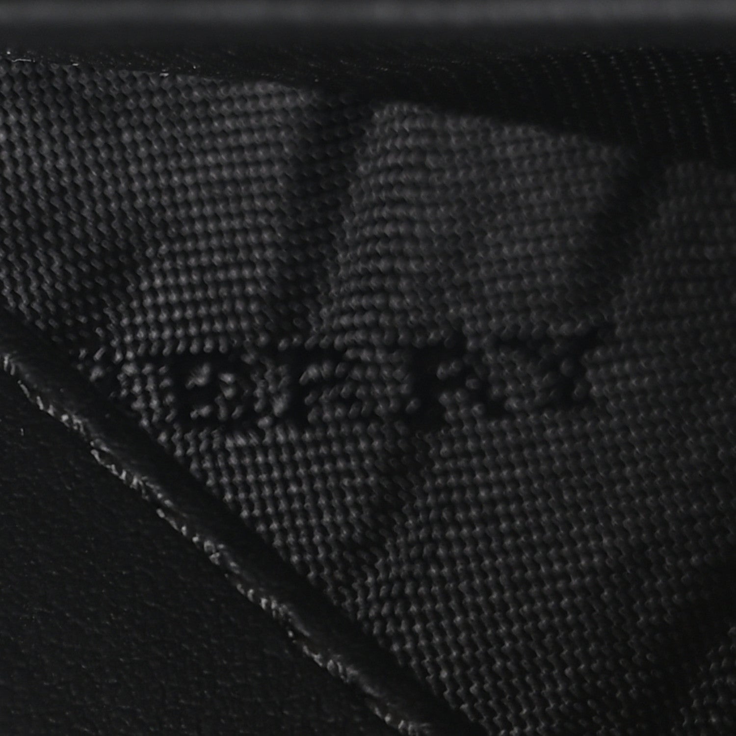 Burberry Grainy Calfskin House Check Henley Wallet On Chain Black 7 of 10