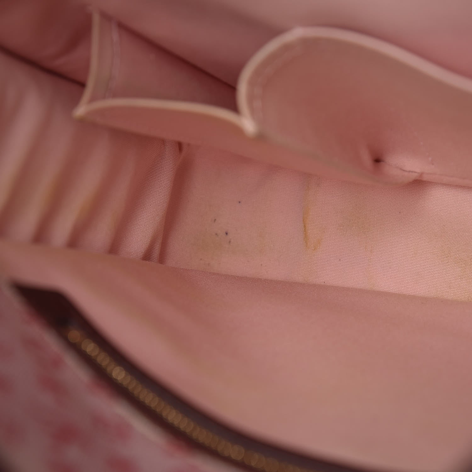 Louis Vuitton Mini Monogram Besace Mary Kate Cherry 9 of 12