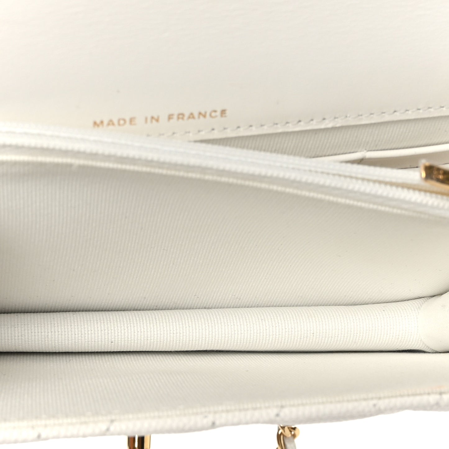 Shiny Caviar Quilted Flap Charm Wallet On Chain WOC White