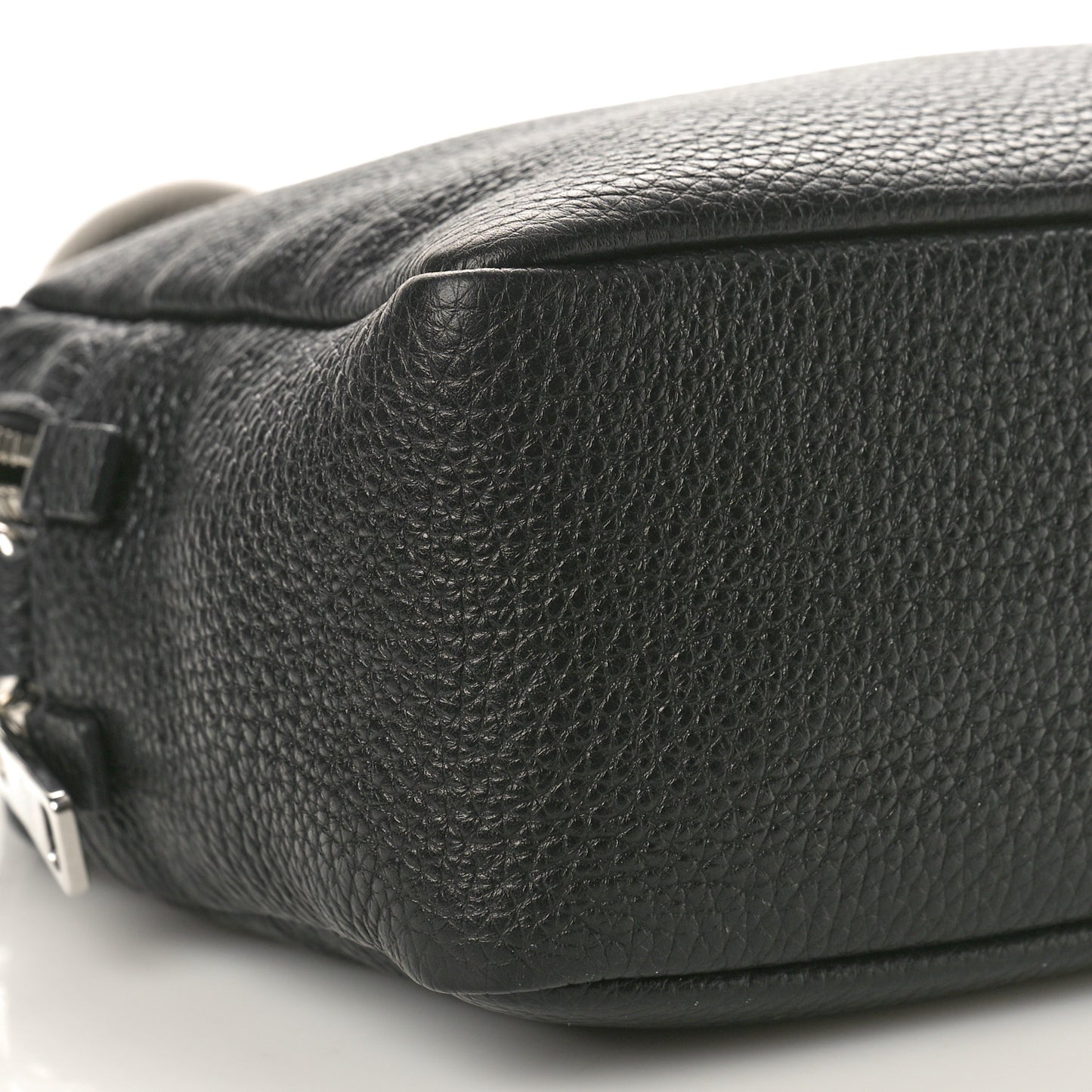 Vitello Daino Soft Camera Crossbody Black