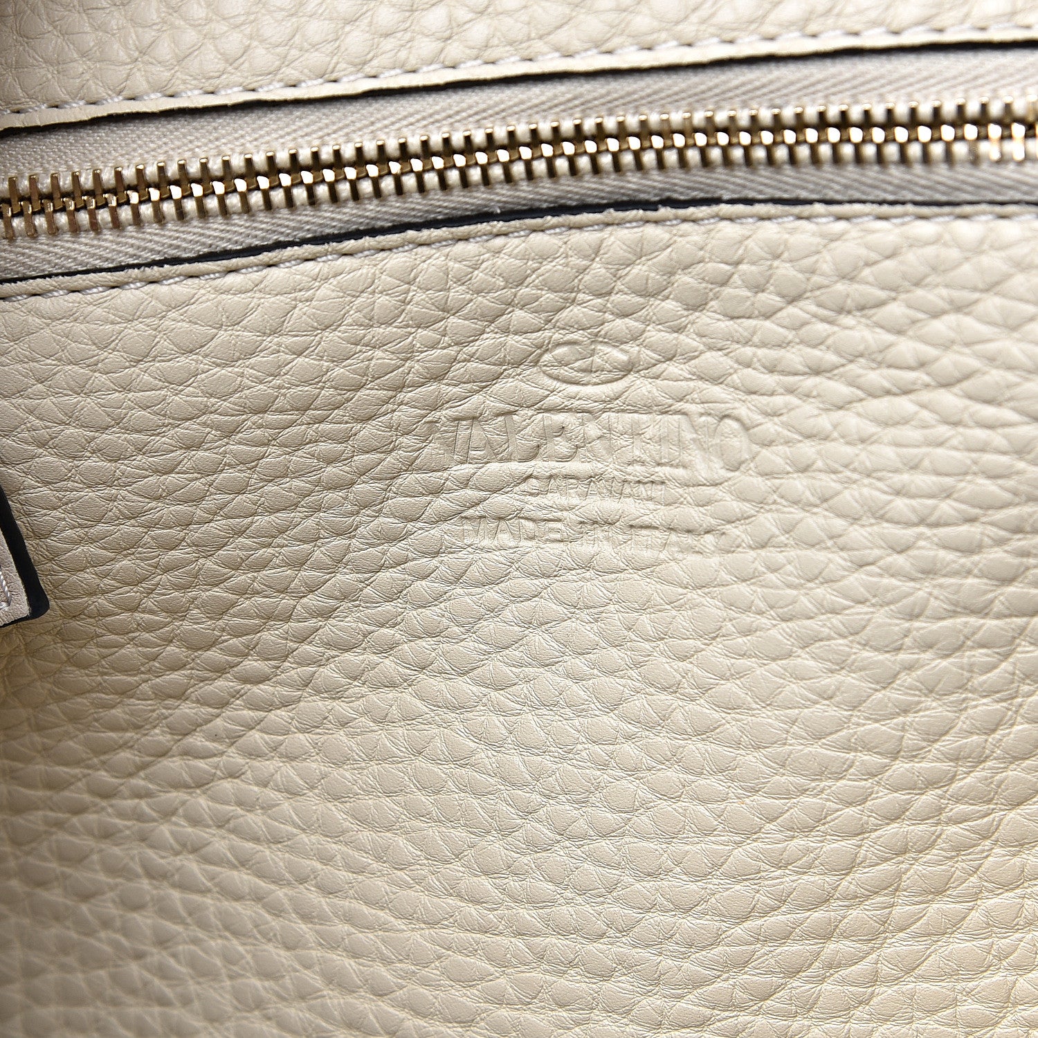 Valentino Garavani Pebbled Calfskin Small Rockstud Flip-Lock Messenger Bag Light Ivory 5 of 8