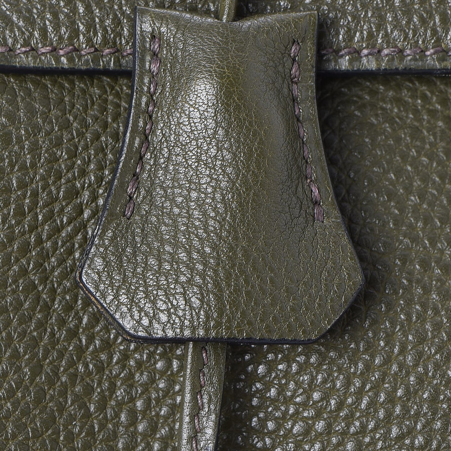 Togo Kelly Retourne 32 Vert Olive
