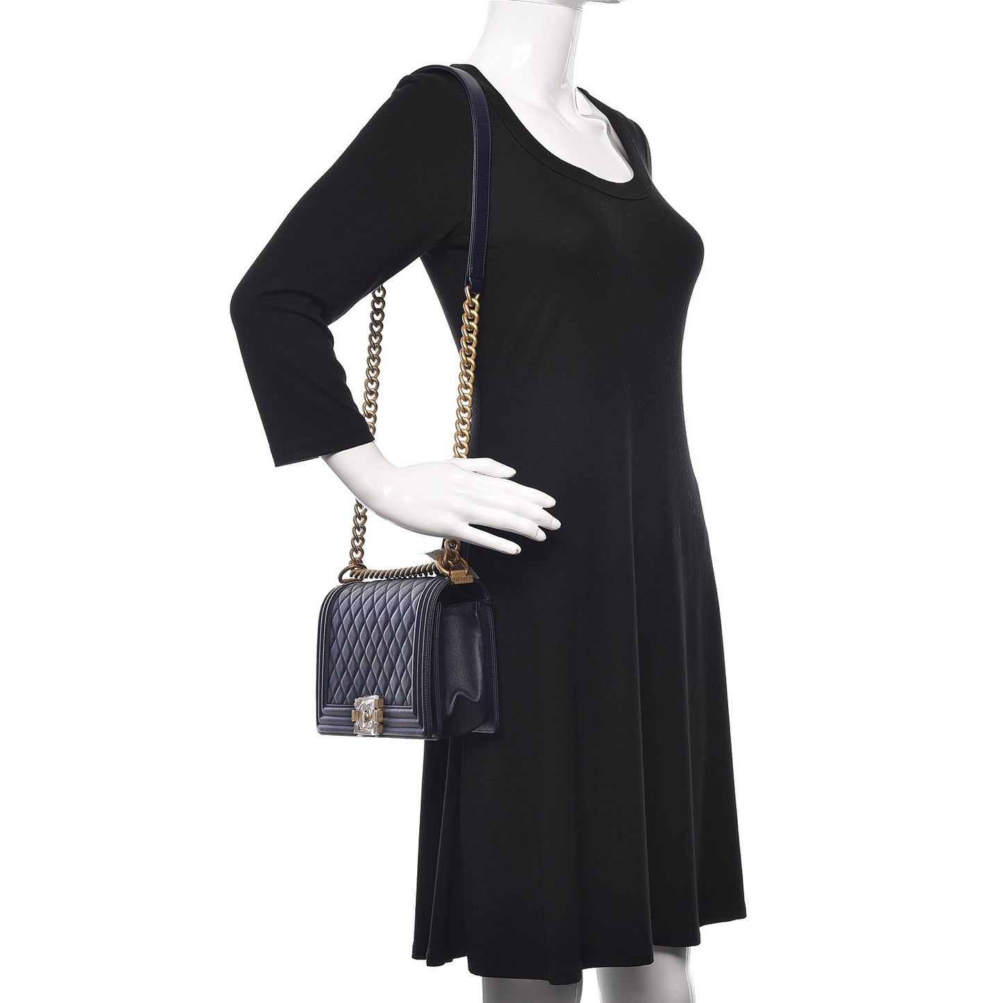 Caviar Quilted Medium Boy Flap Navy