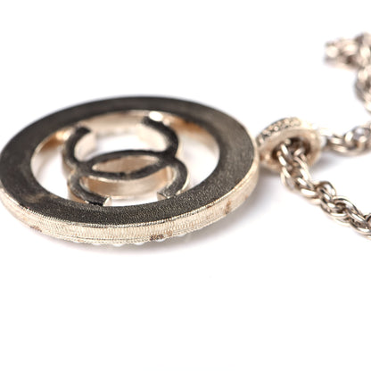Chanel Pearl CC Round Pendant Necklace Gold 5 of 8