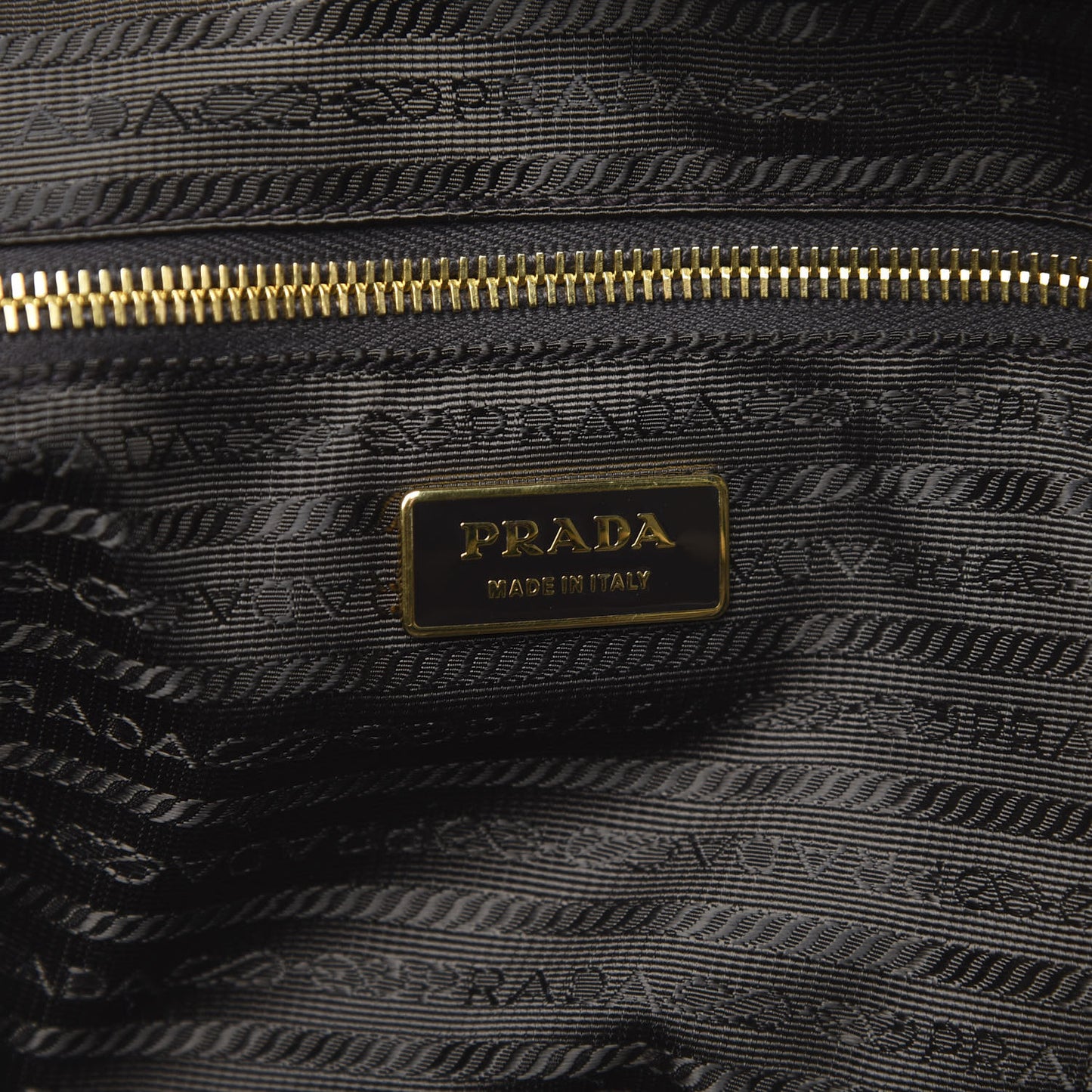 Tessuto Nylon Chevron Quilted Dome Satchel Ebano