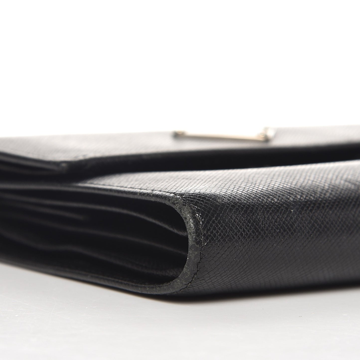 Saffiano Triangle Flap Compact Wallet Nero Black