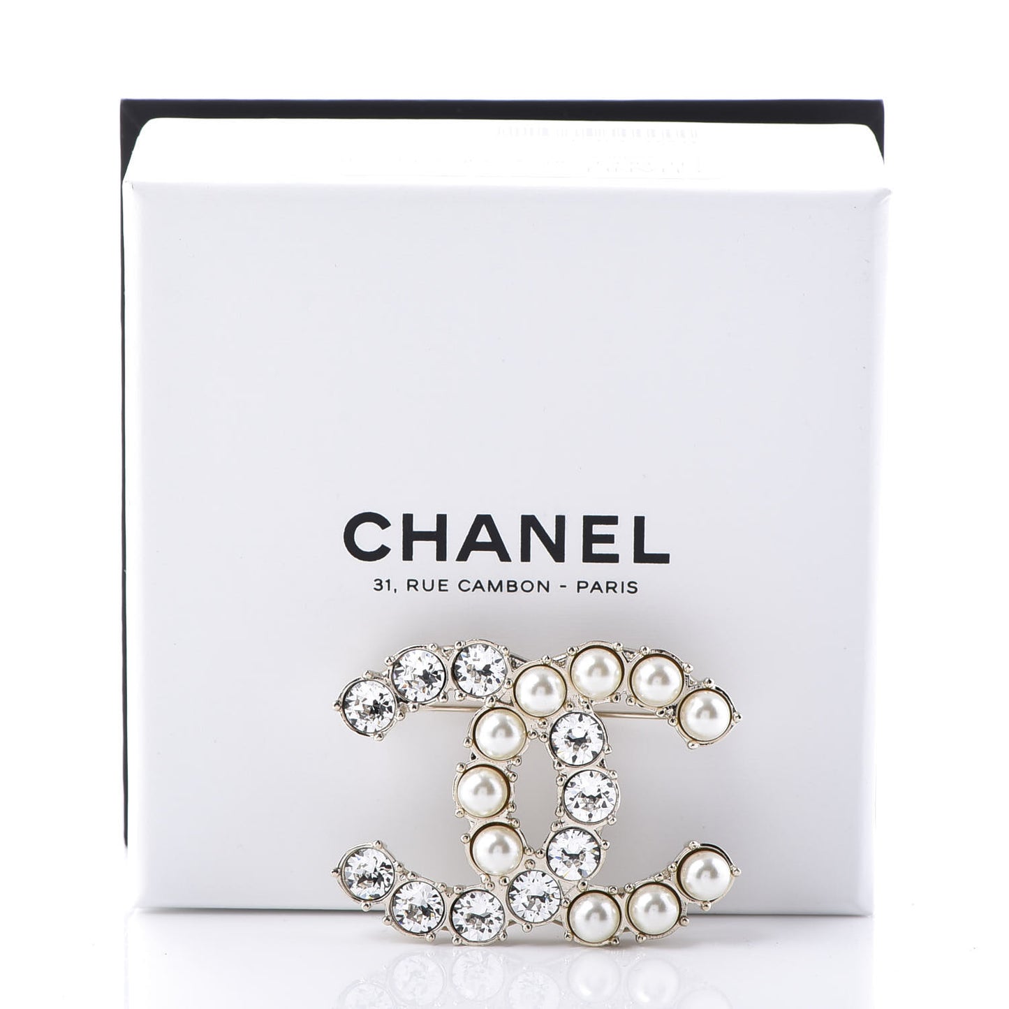 Crystal Pearl CC Dazzling Domino Brooch Gold