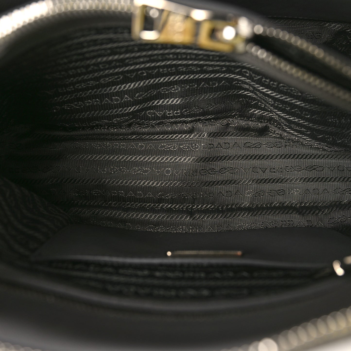 Saffiano Lux Medium Promenade Tote Marmo