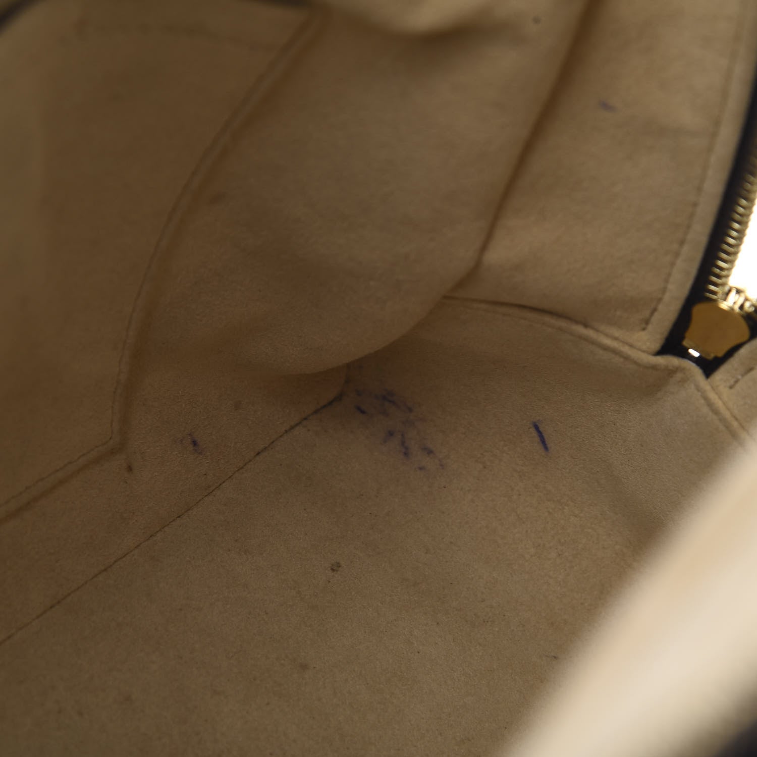 Louis Vuitton Monogram Manhattan GM 9 of 18