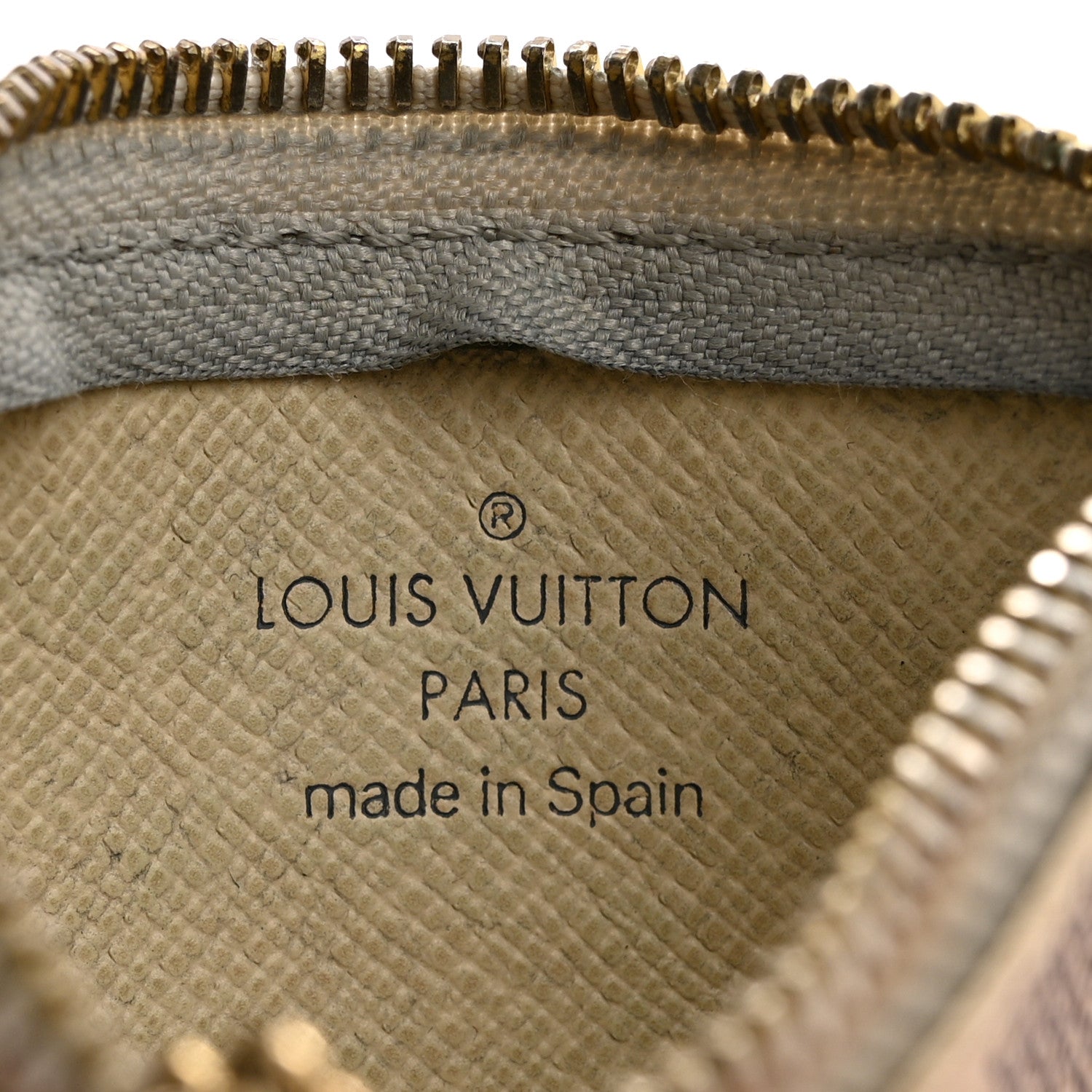 Louis Vuitton Damier Azur Key Pouch 6 of 10