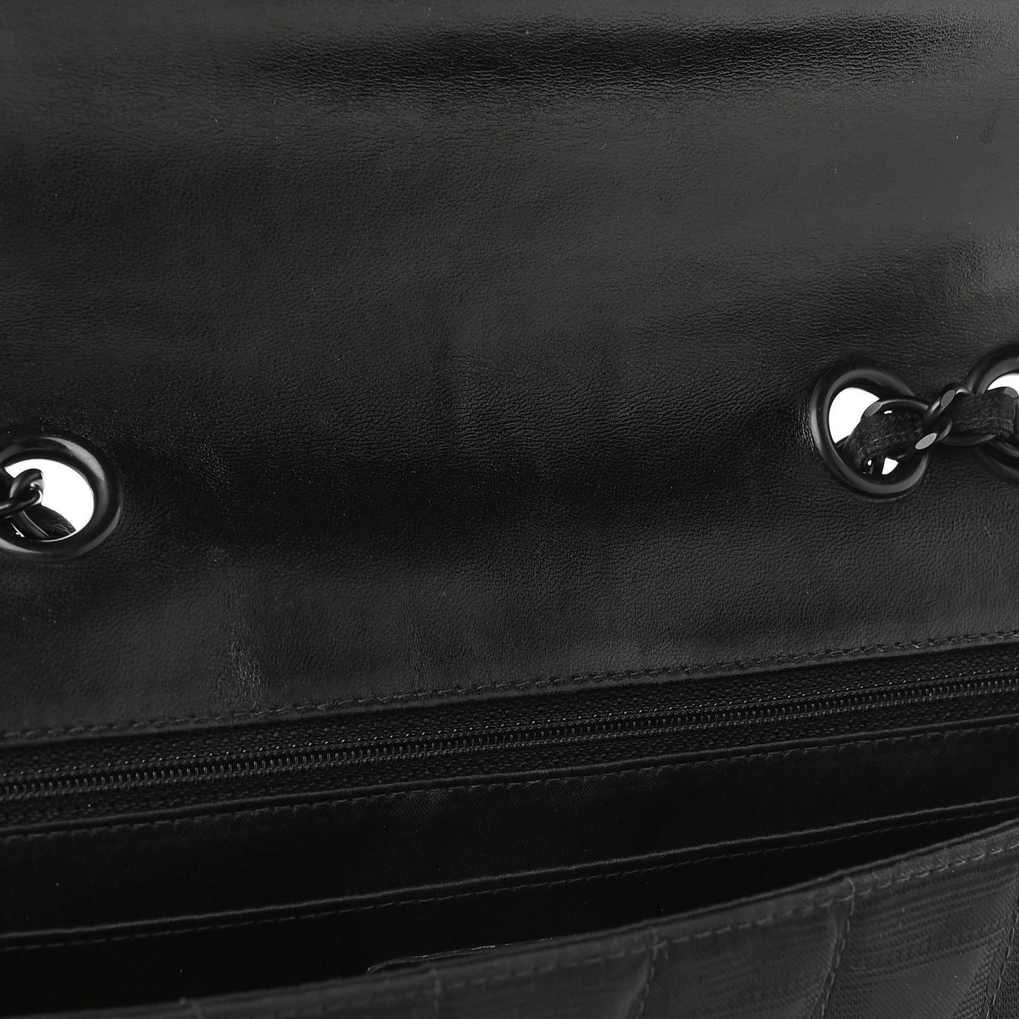 Nylon Medium Travel Flap Black
