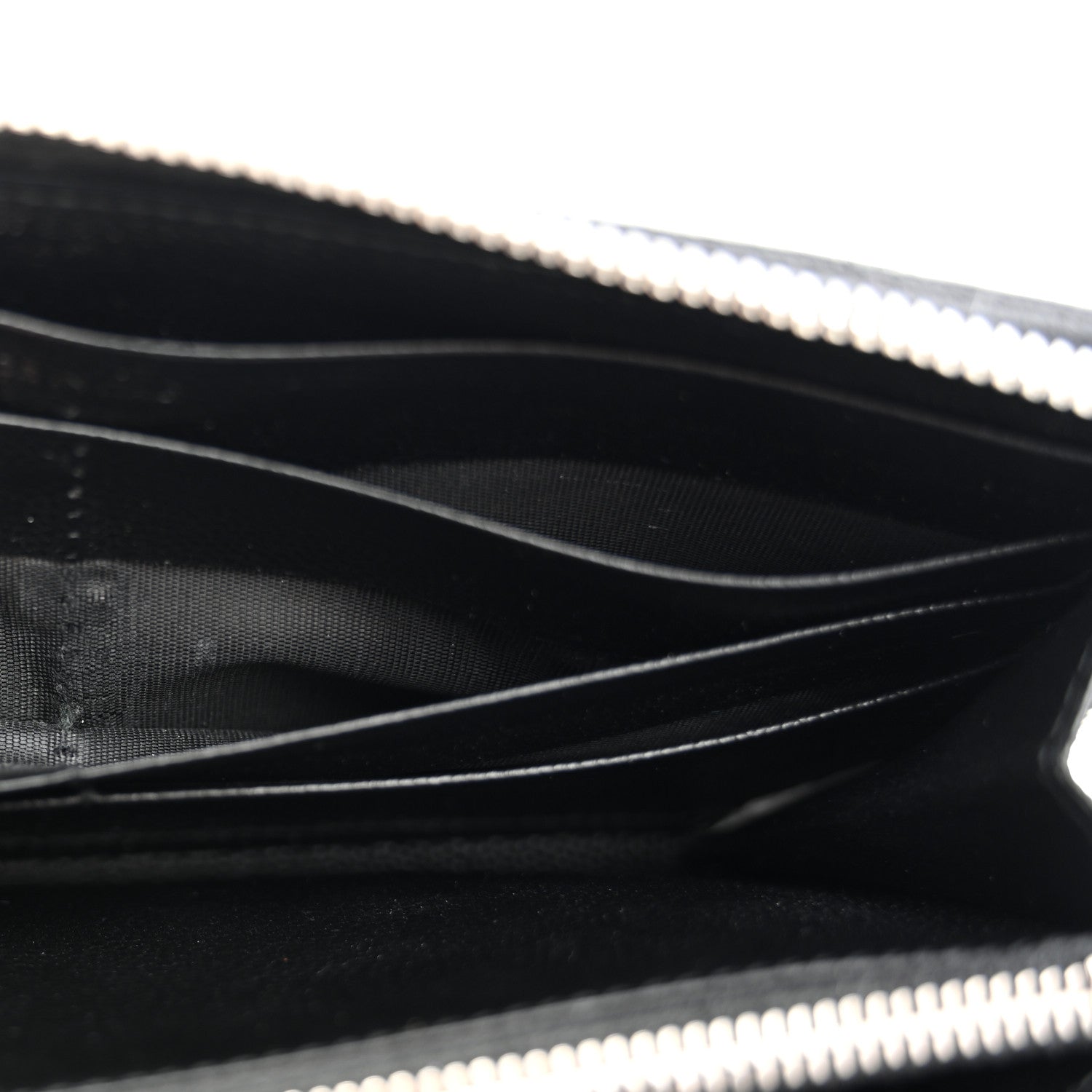 Saint Laurent Grain De Poudre Matelasse Chevron Monogram Zip Around Wallet Black 8 of 9