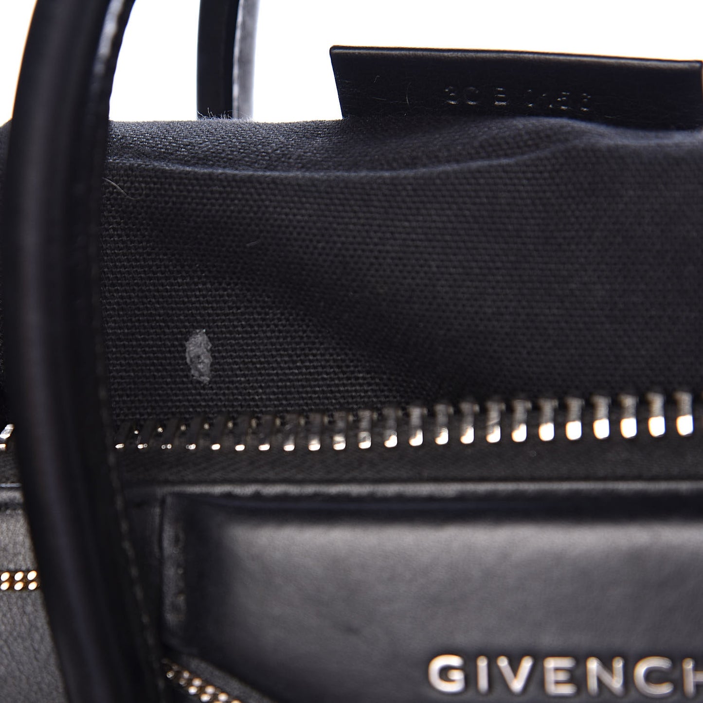 Buffed Calfskin Small Chain Antigona Black