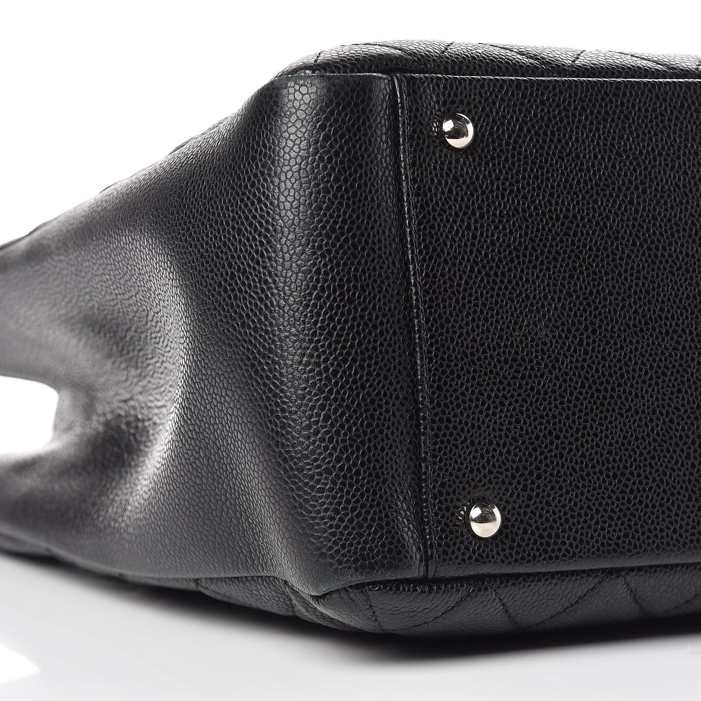 Caviar Quilted XL Grand Shopping Tote GST Black