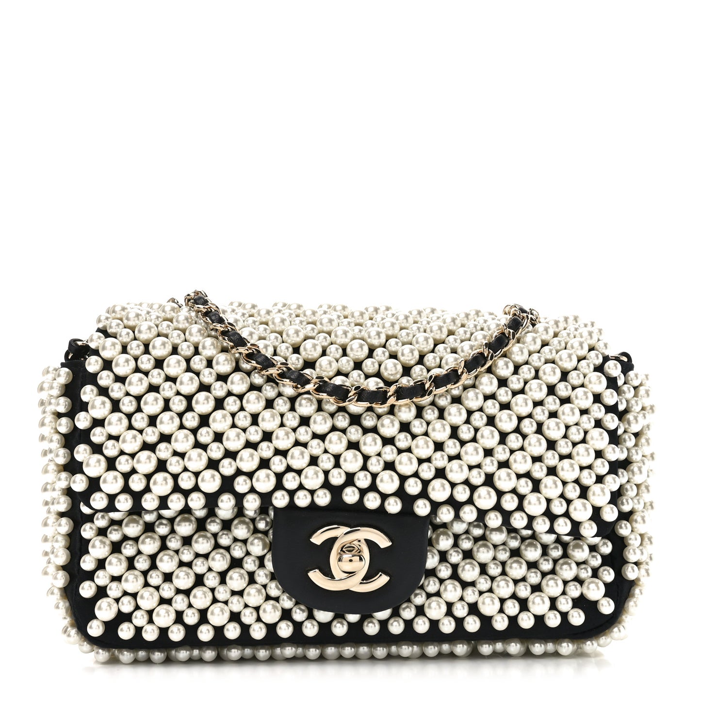 Lambskin Pearl On Flap Black