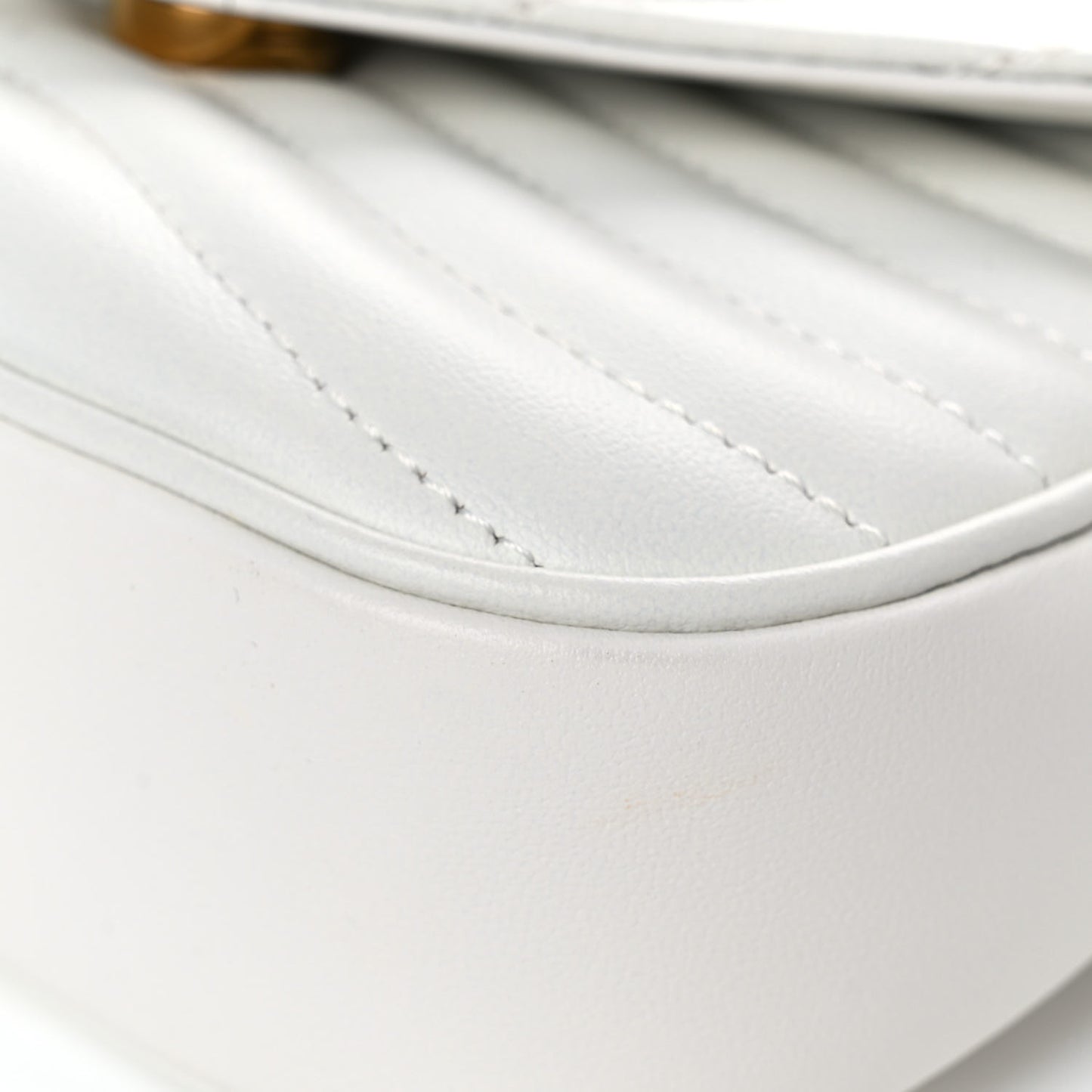 Calfskin New Wave Multi Pochette Snow