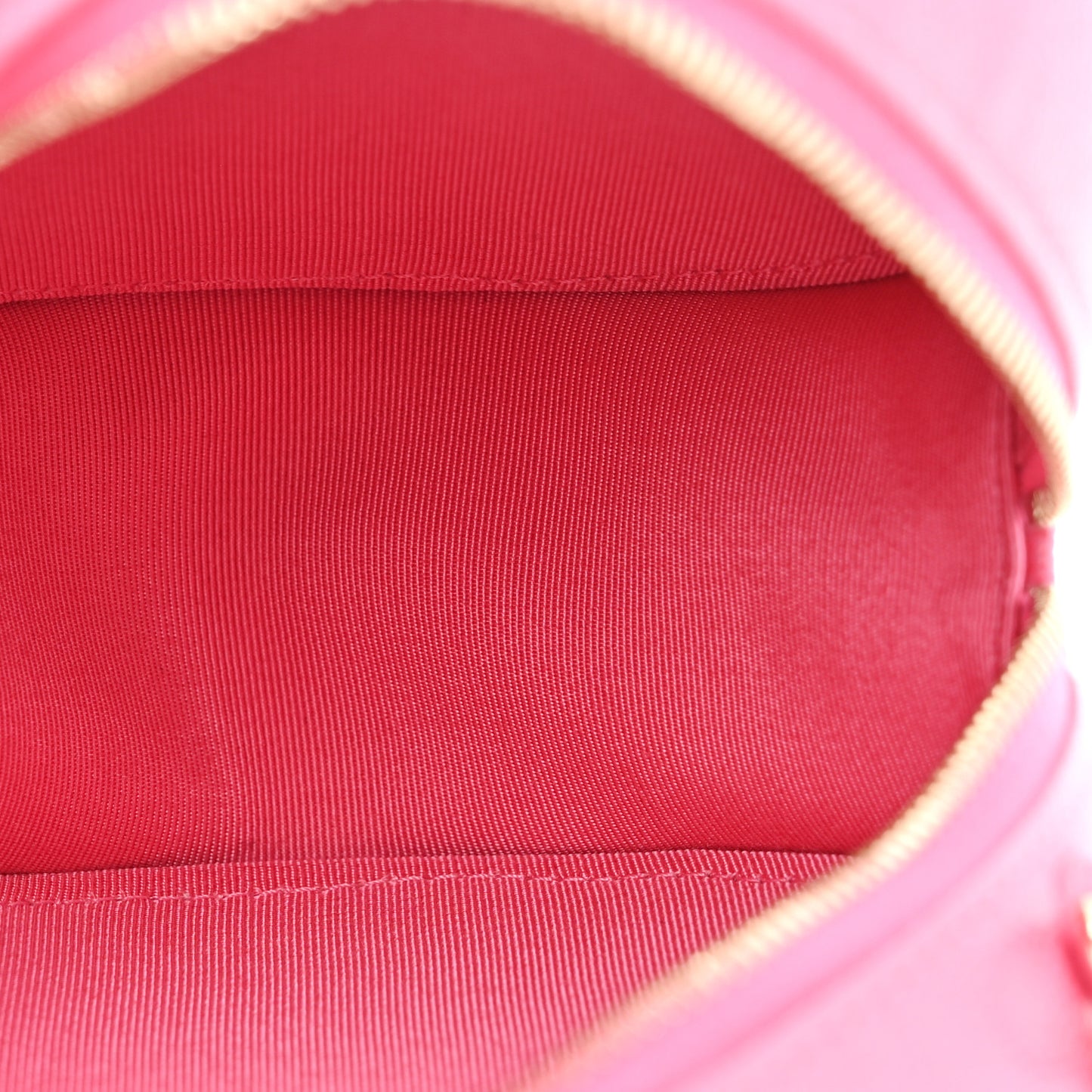 Caviar Quilted Round Clutch With Chain Pink