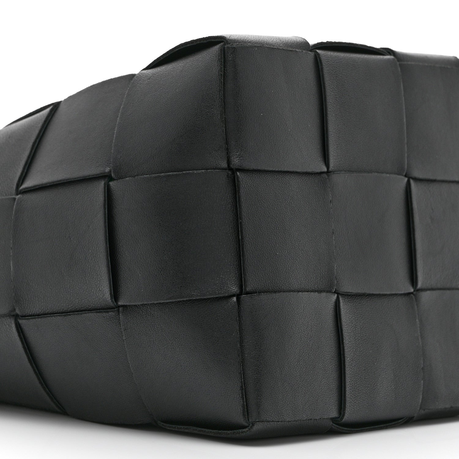 Bottega Veneta Nappa Maxi Intrecciato Cassette Bucket Bag Black 8 of 11