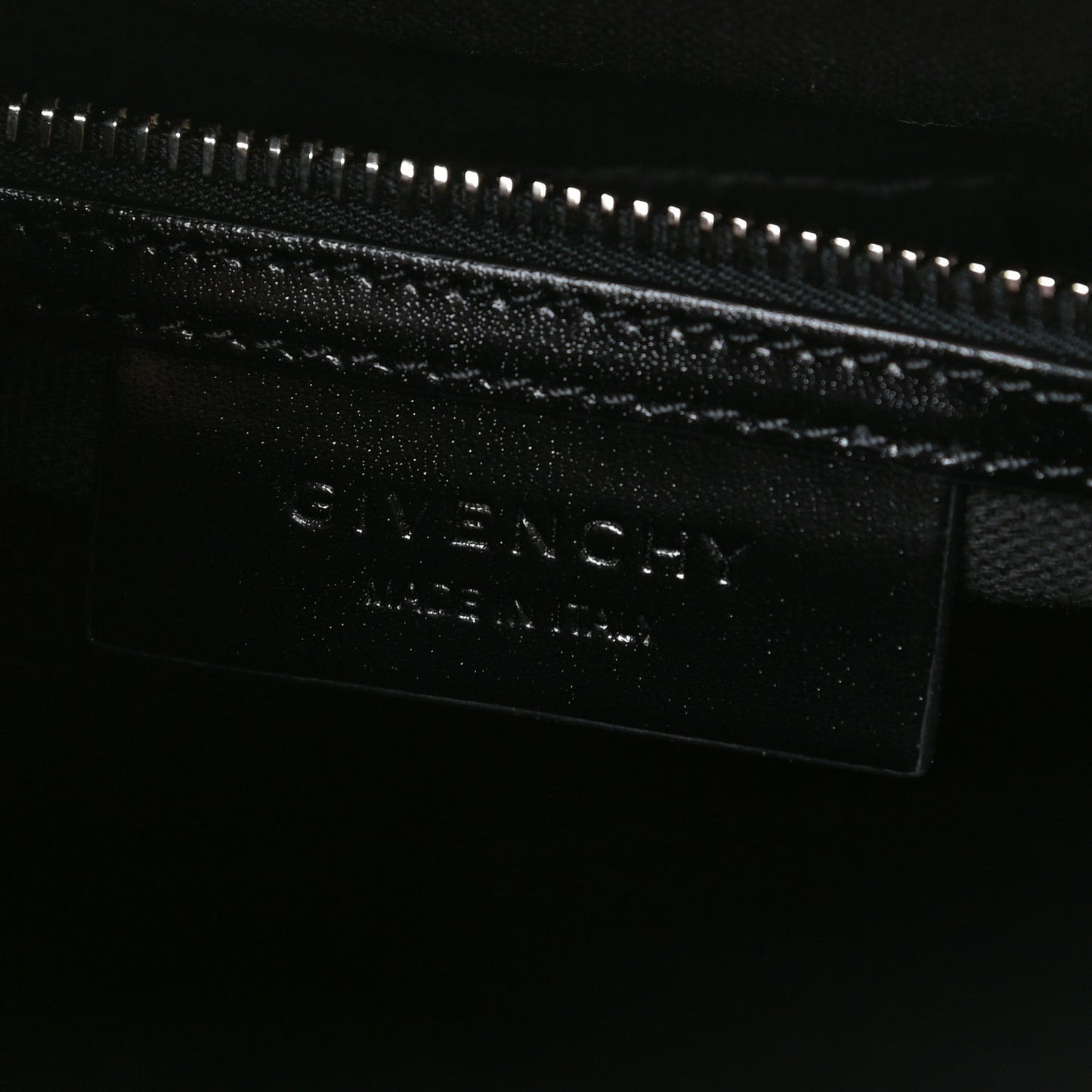 Shiny Lord Calfskin Small Antigona Black