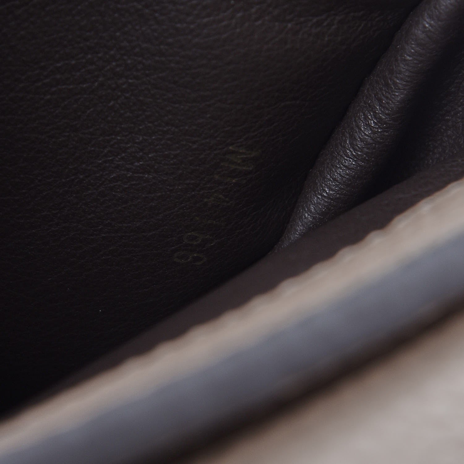 Louis Vuitton Taurillon Ayers Capucines BB Galet 7 of 9