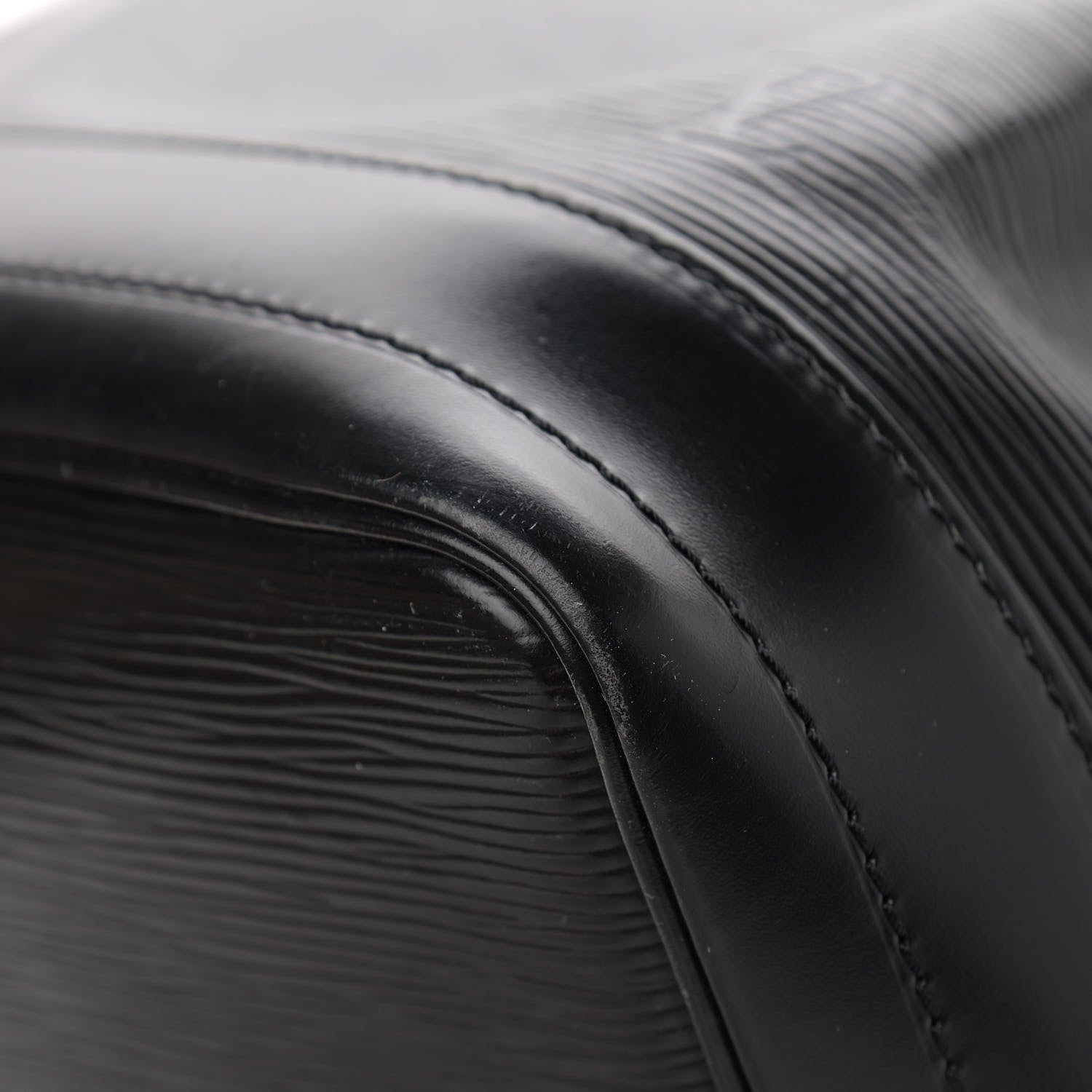 Louis Vuitton Epi Noe Black 10 of 17