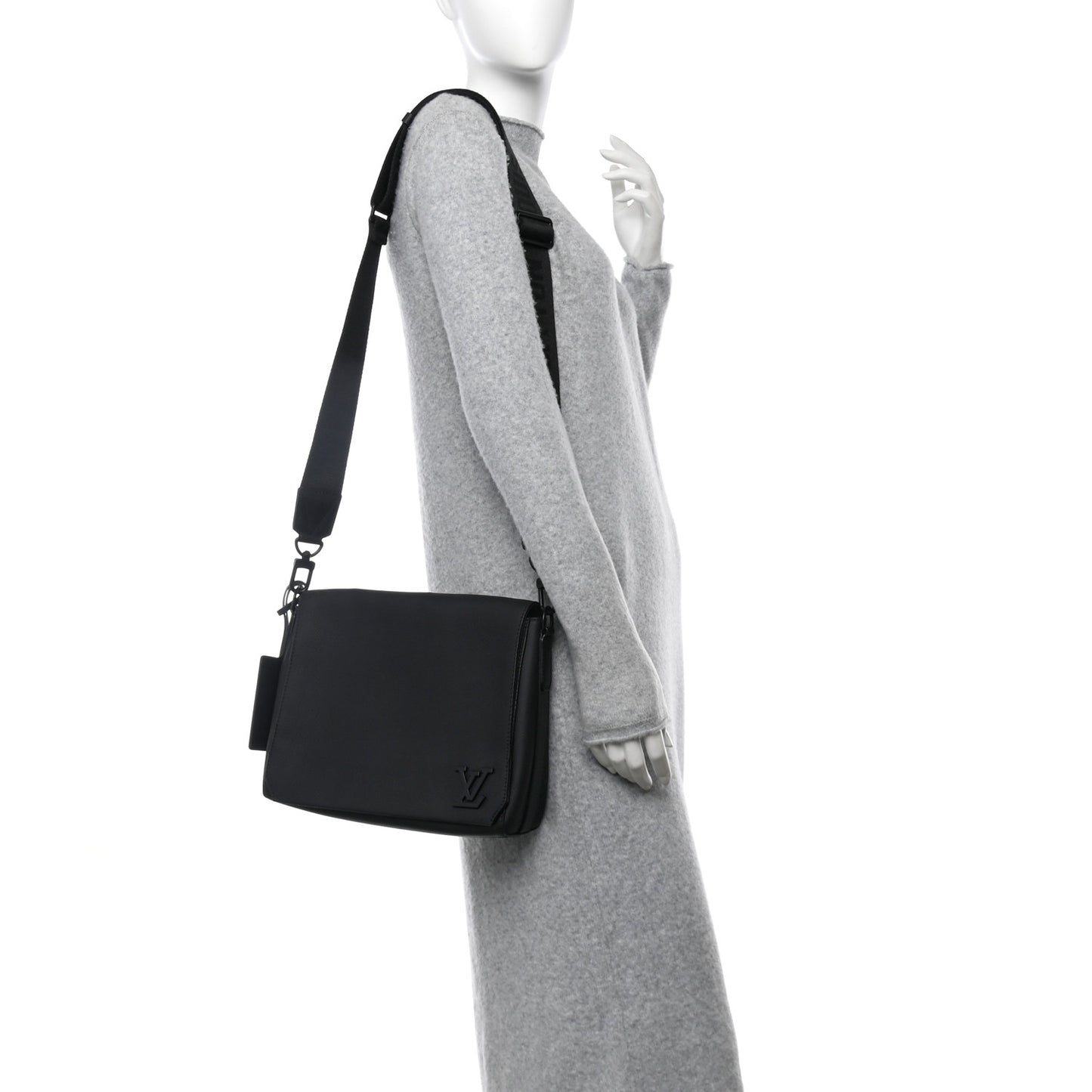 Calfskin Aerogram Takeoff Messenger Black