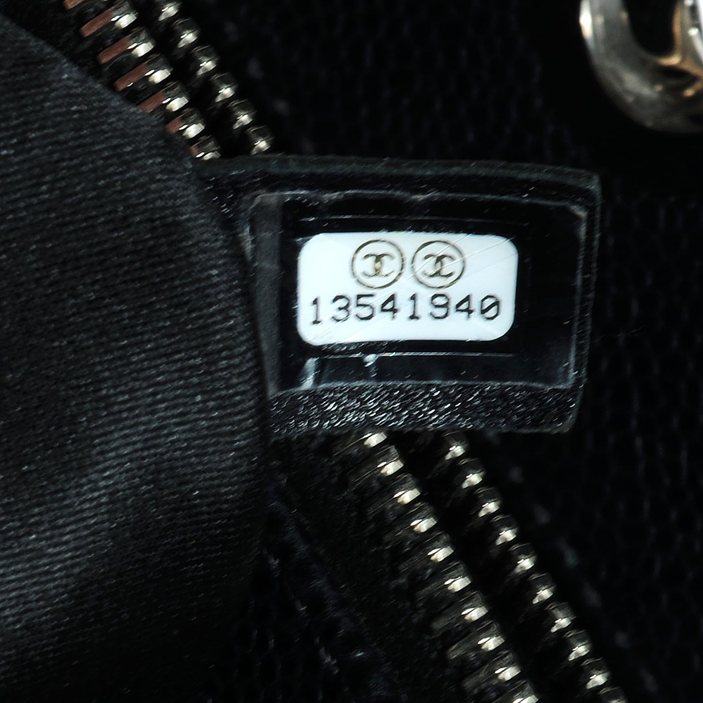 Caviar Grand Shopping Tote GST Black