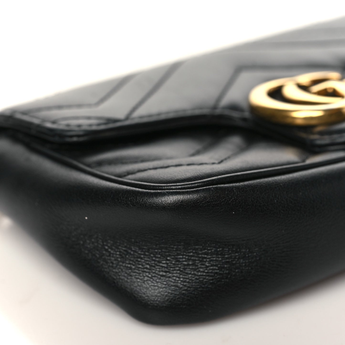 Calfskin Matelasse Super Mini GG Marmont Shoulder Bag Black