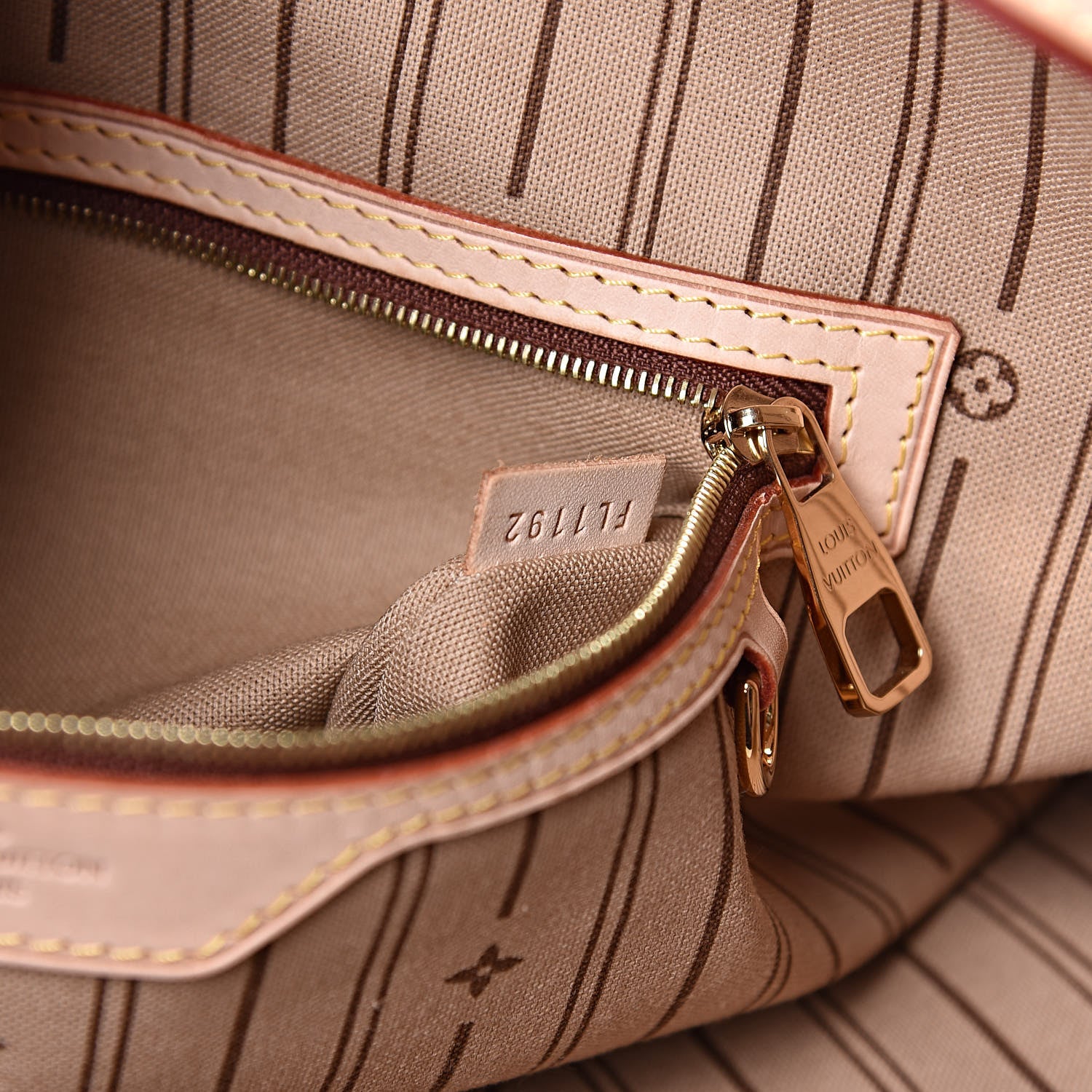 Louis Vuitton Monogram Delightful GM 7 of 11