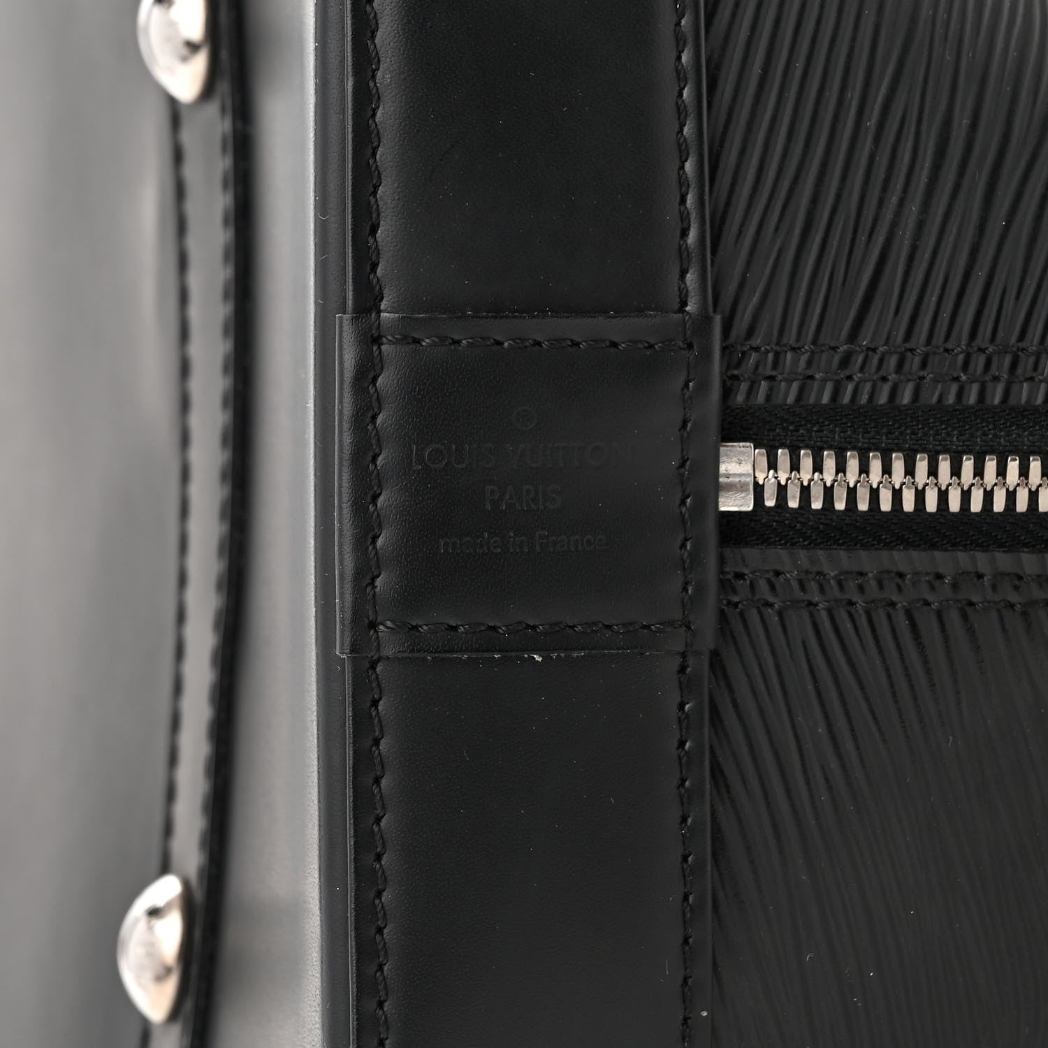 Louis Vuitton LOUIS VUITTON Epi Alma GM Black 6 of 9