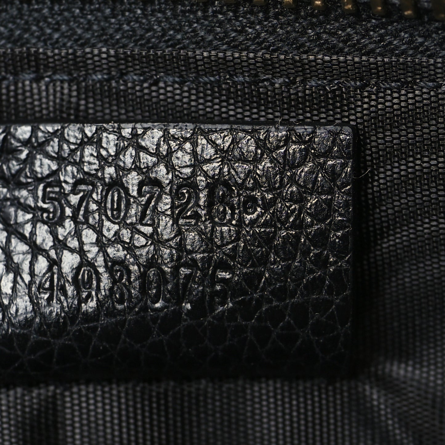 Grainy Calfskin Zumi Pouch Black