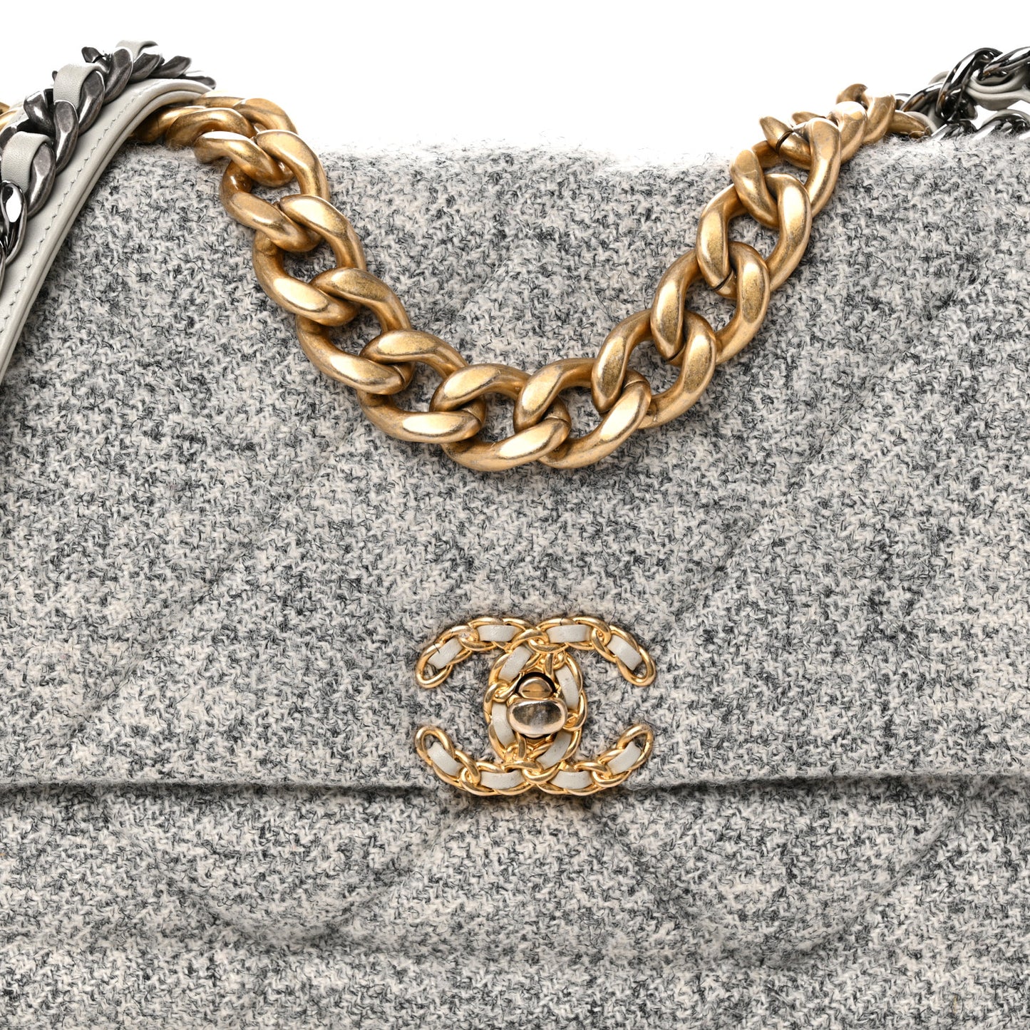 Tweed Quilted Large Chanel 19 Flap Grey Ecru