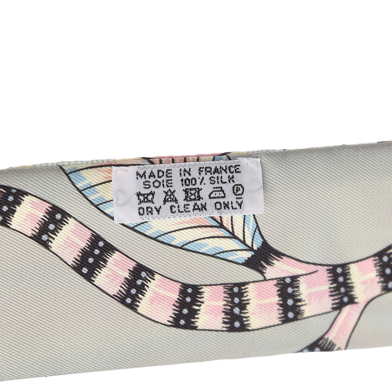 Hermes Silk The Savana Dance Twilly Vert Amande Rose 4 of 5