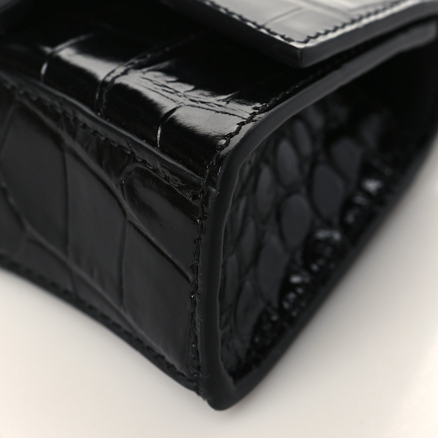Shiny Calfskin Monochrome Crocodile Embossed Hourglass Top Handle Bag Mini with Chain Black