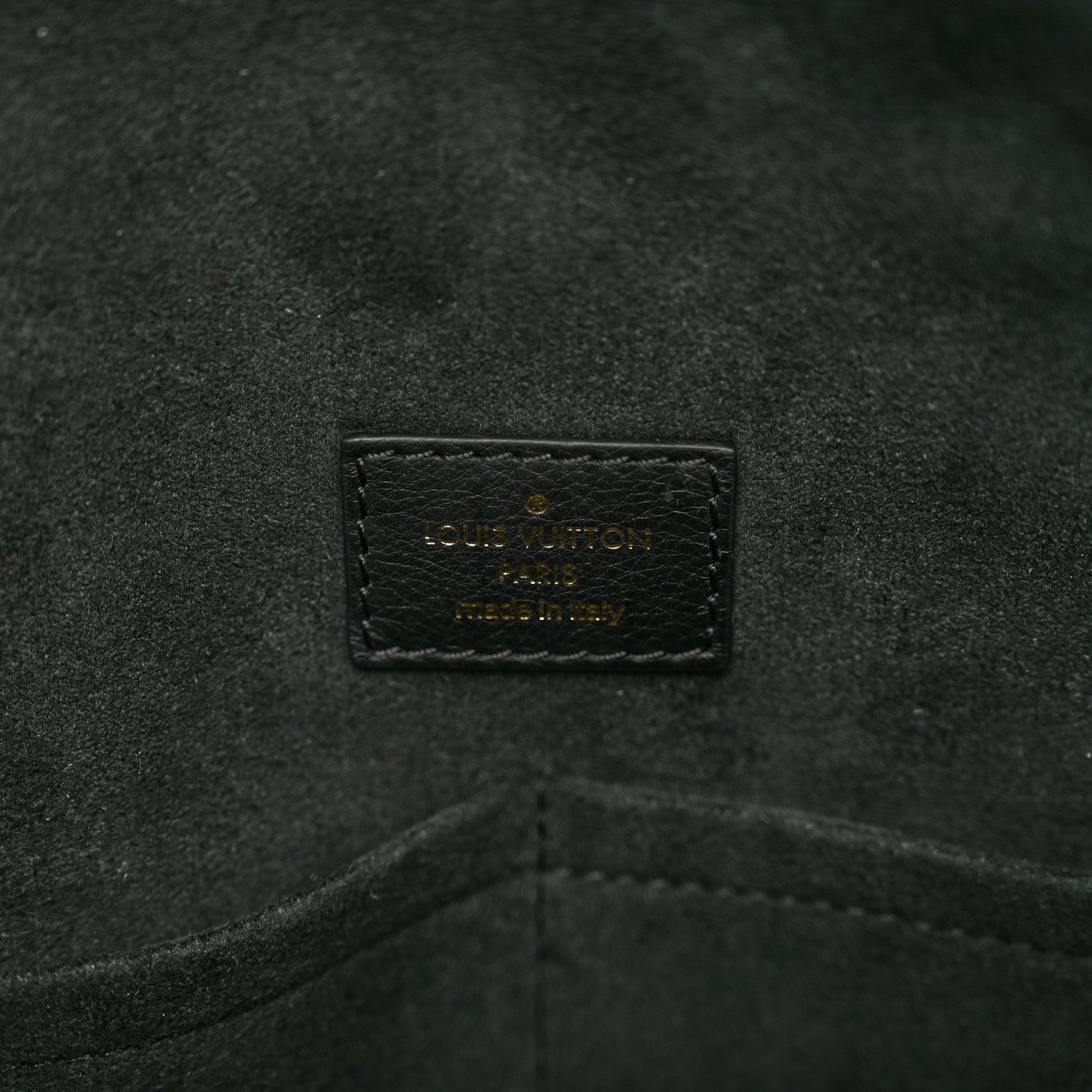 Louis Vuitton Lambskin Quilted Flowers Triangle Softy Black 7 of 9