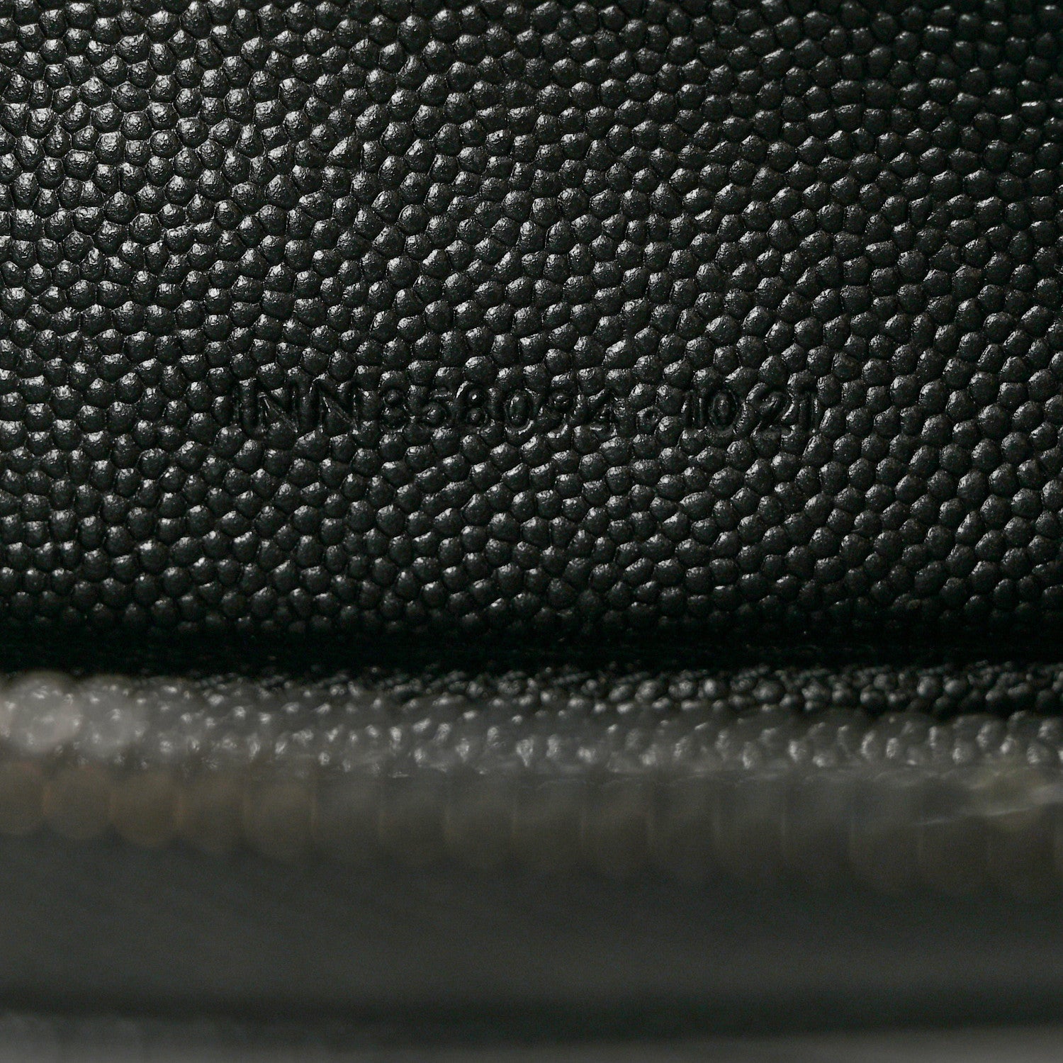 Saint Laurent Grain De Poudre Matelasse Chevron Monogram Monochrome Zip Around Wallet Black 7 of 9