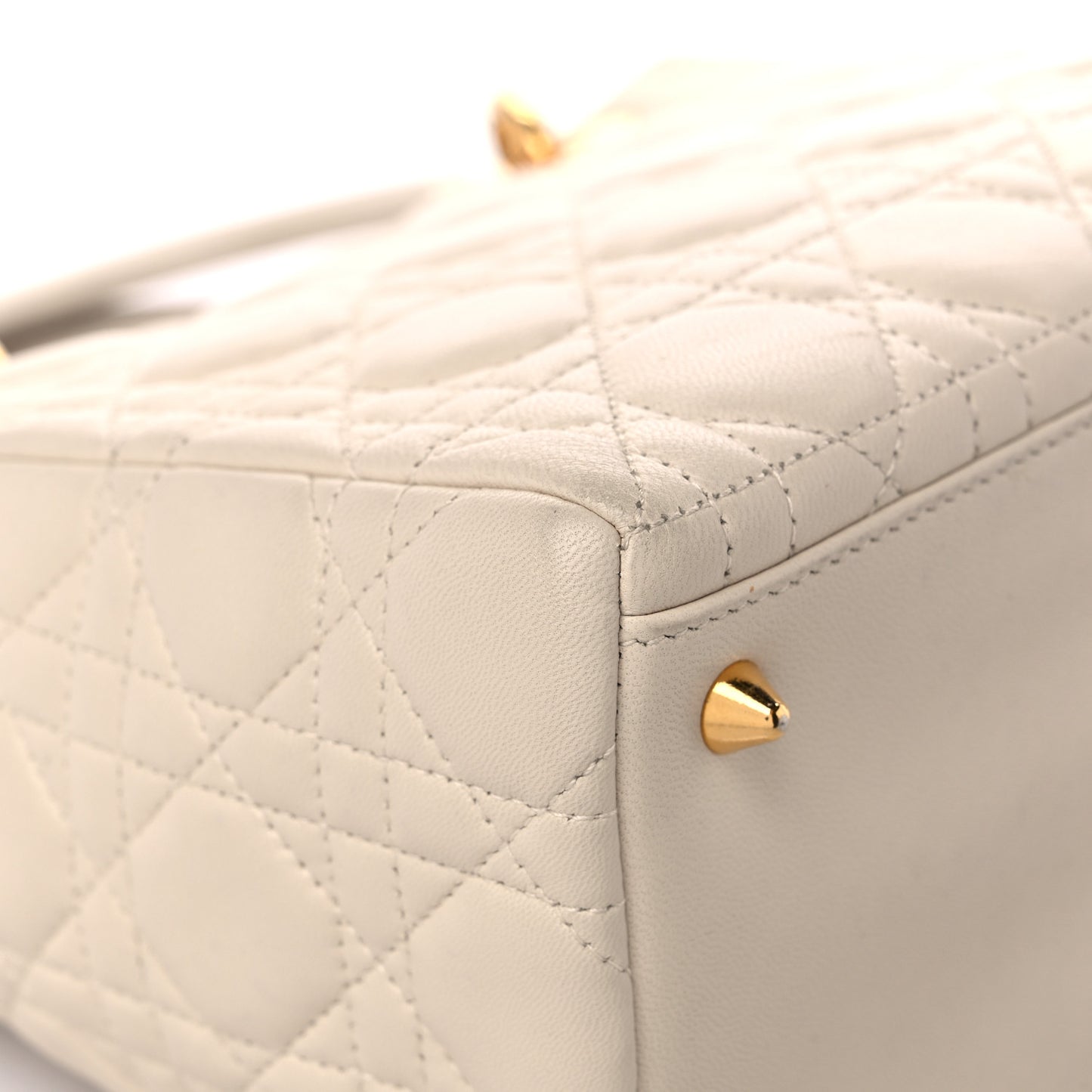 Lambskin Cannage Medium Lady Dior Light Beige