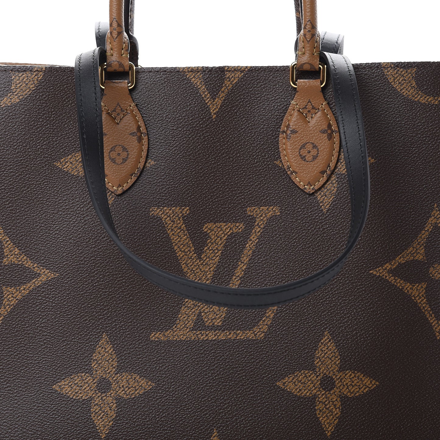 Reverse Monogram Giant Onthego MM
