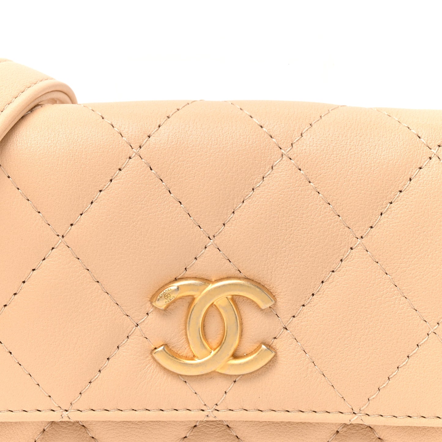 Calfskin Quilted Maxi Pearls Card Holder Flap With Chain Beige
