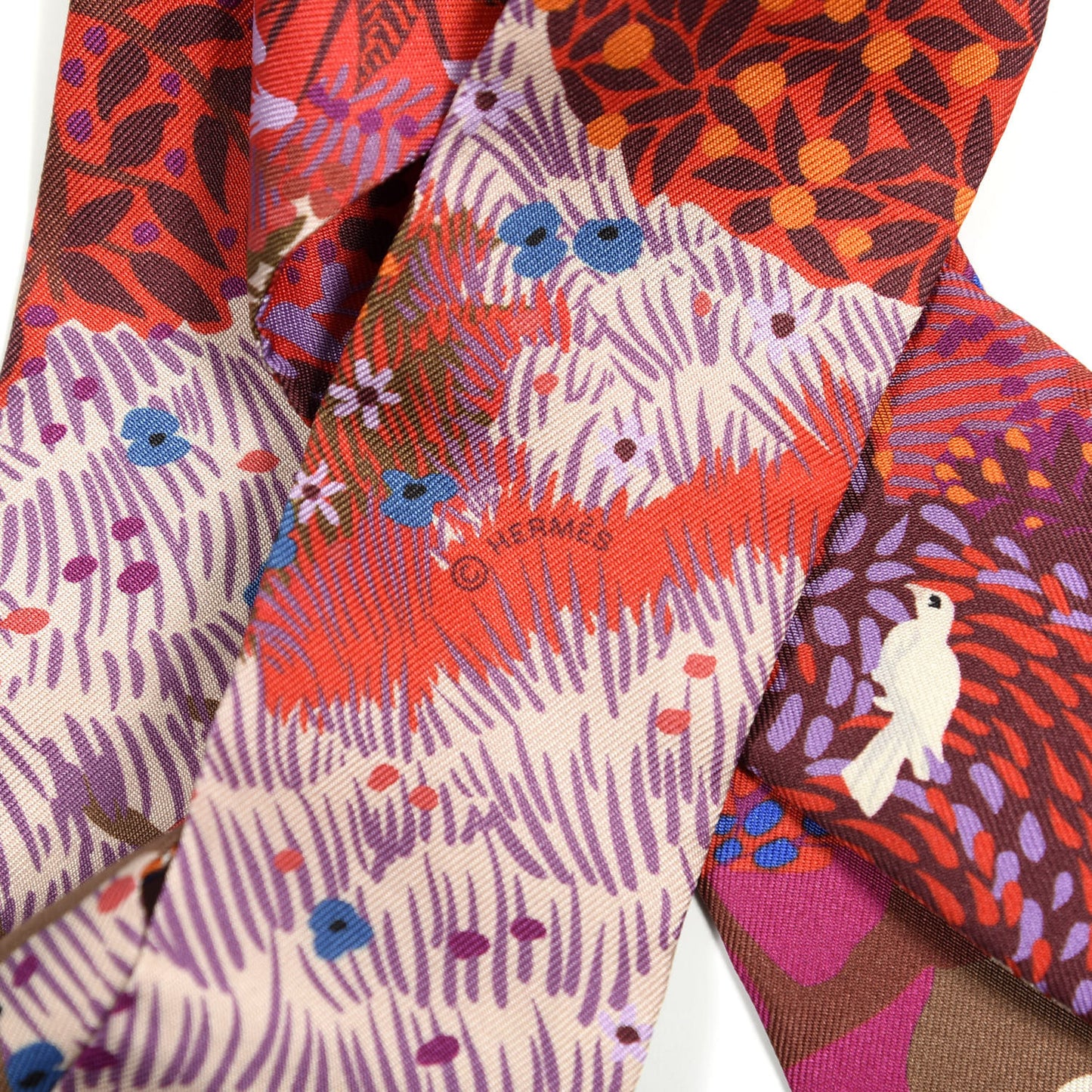 Silk Dans un Jardin Anglais Twilly Fuchsia Rouge Bleu Roy