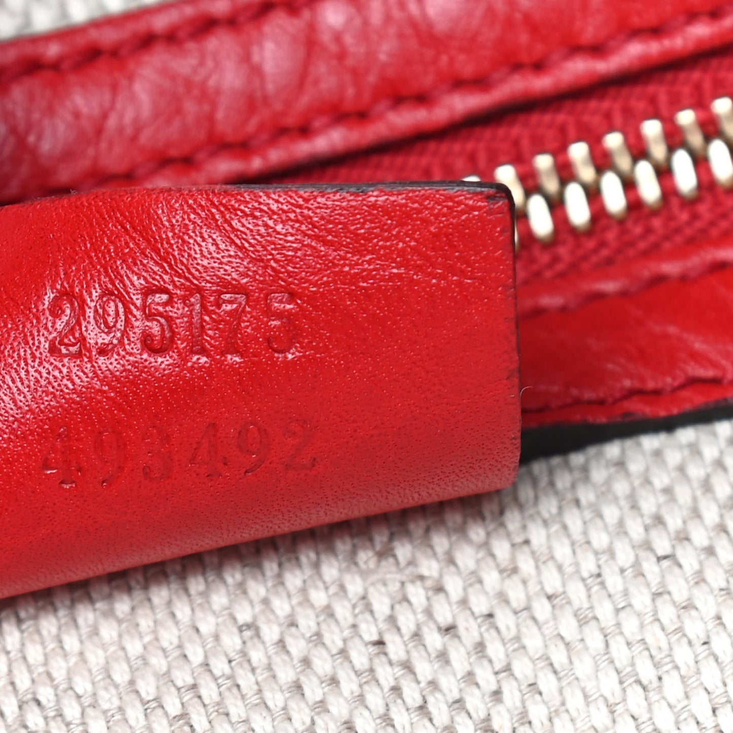 Pebbled Calfskin Medium Soho Hobo Red