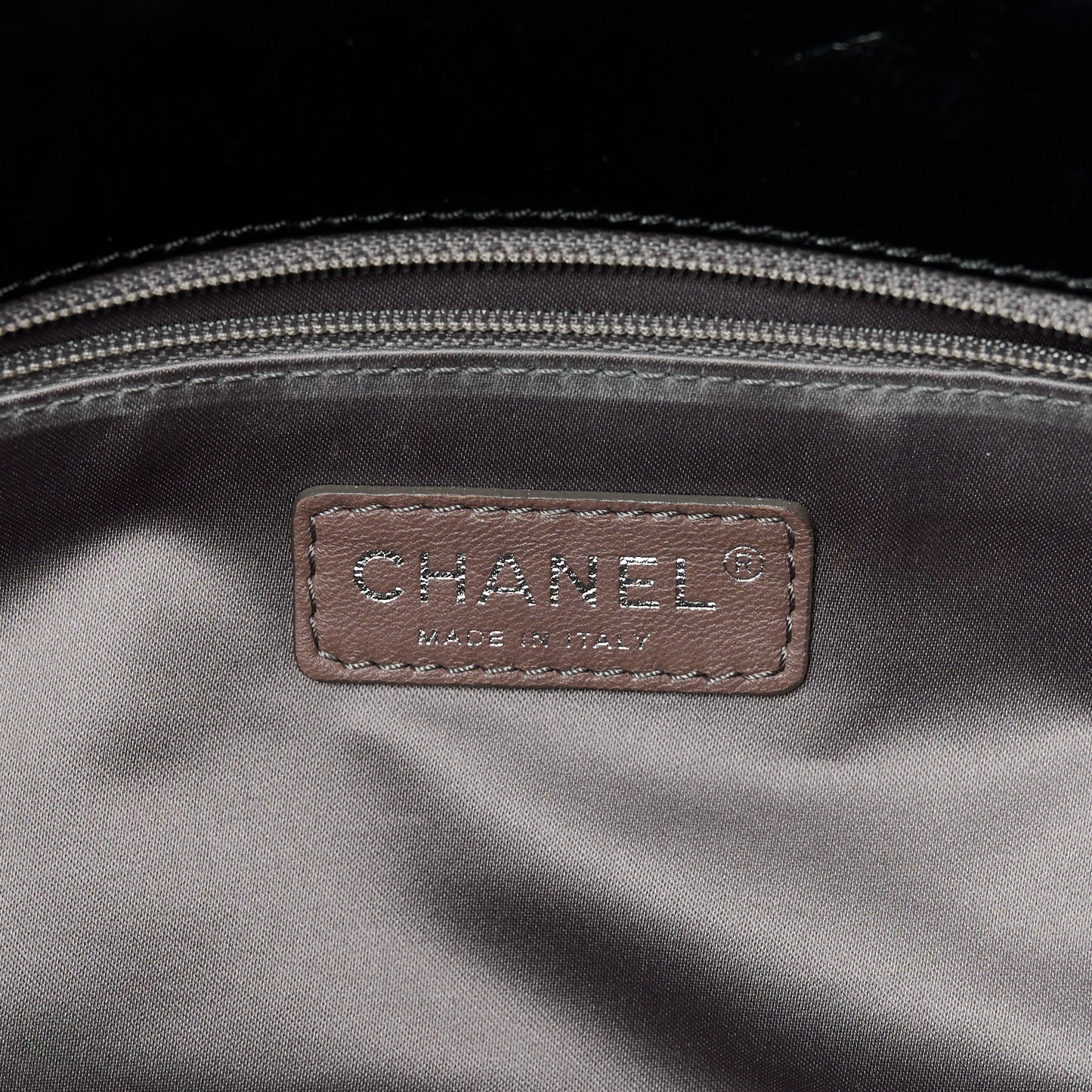 Glazed Calfskin Twisted Medium Flap Black
