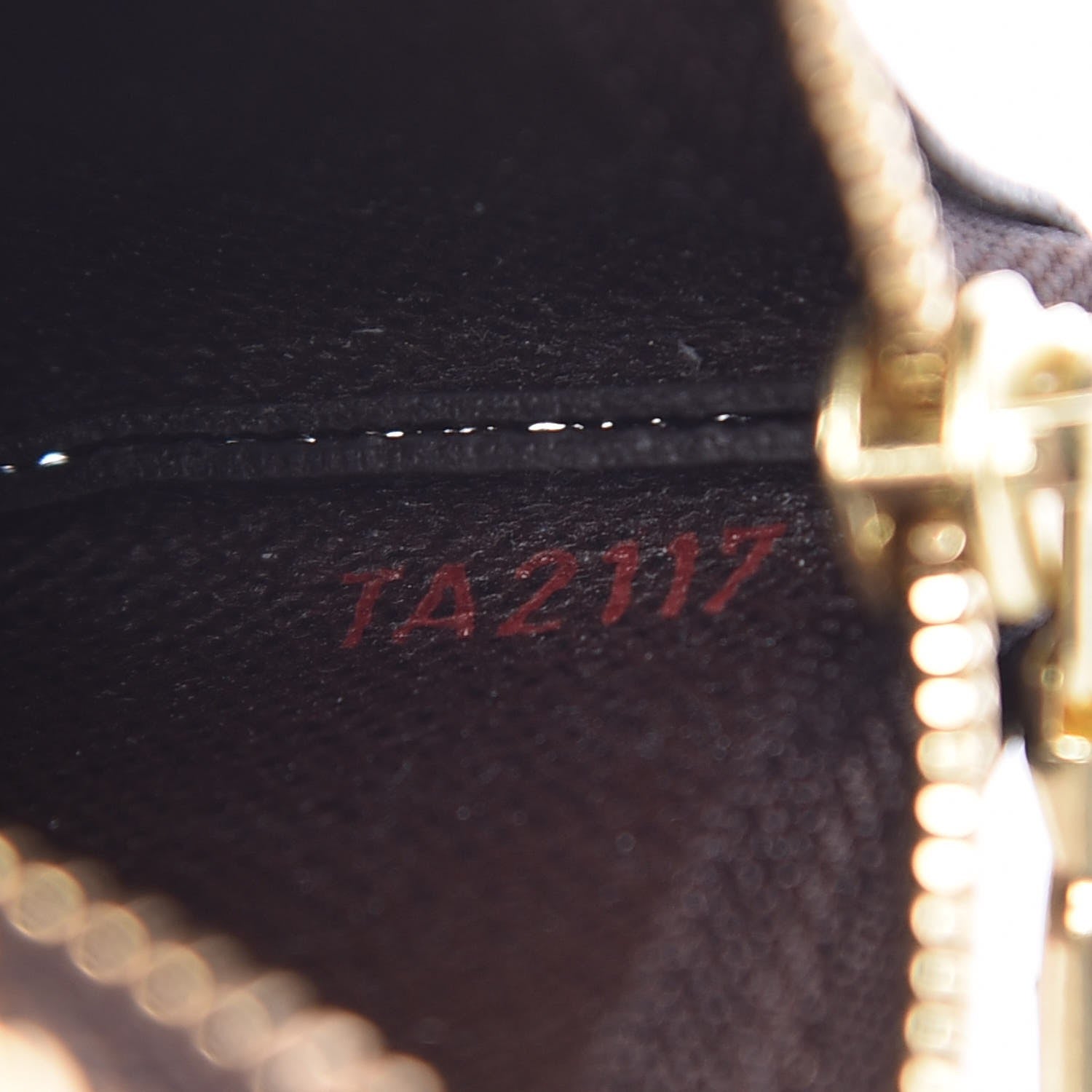 Louis Vuitton Damier Ebene Key Pouch 7 of 8