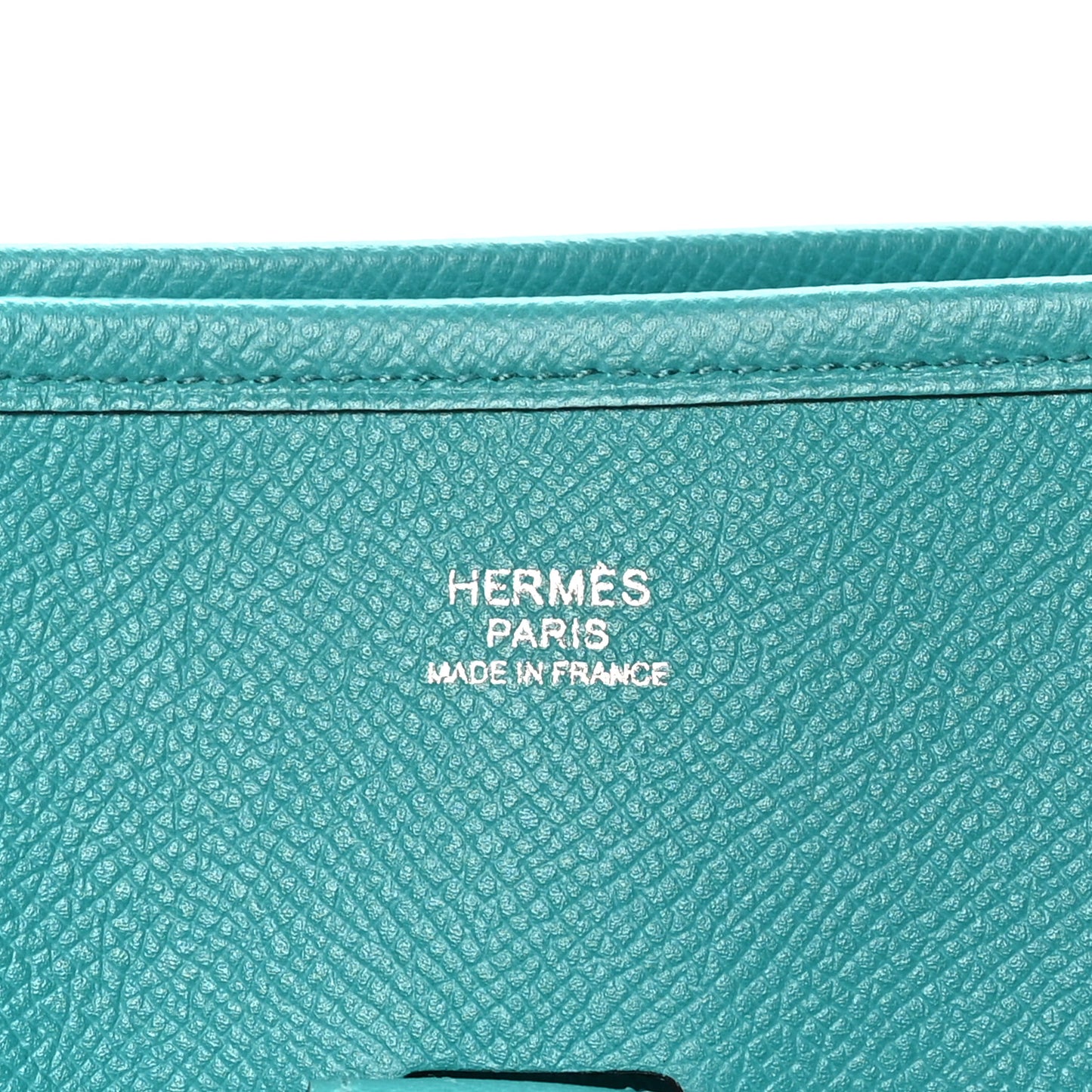 Epsom Evelyne III GM Bleu Paon