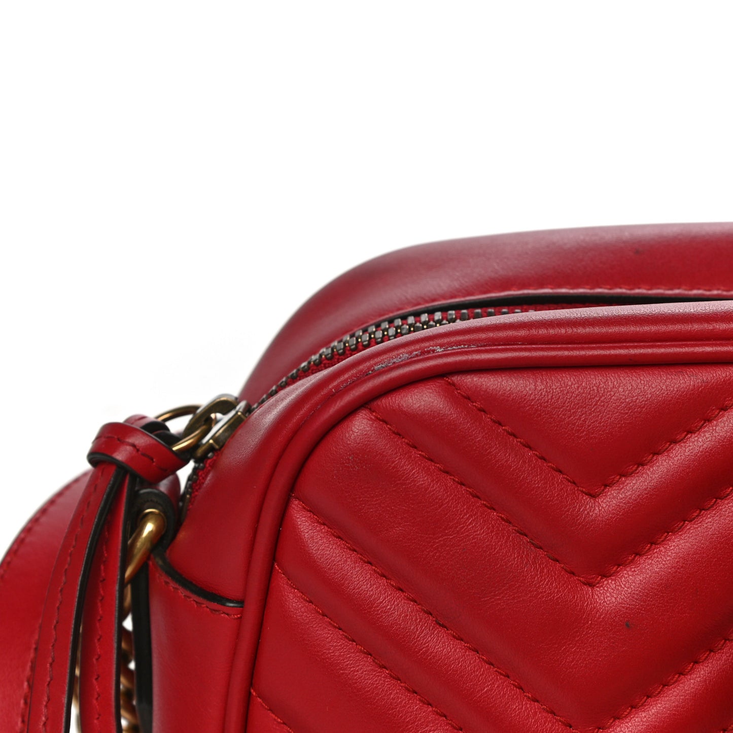 Calfskin Matelasse Small GG Marmont Chain Shoulder Bag Hibiscus Red