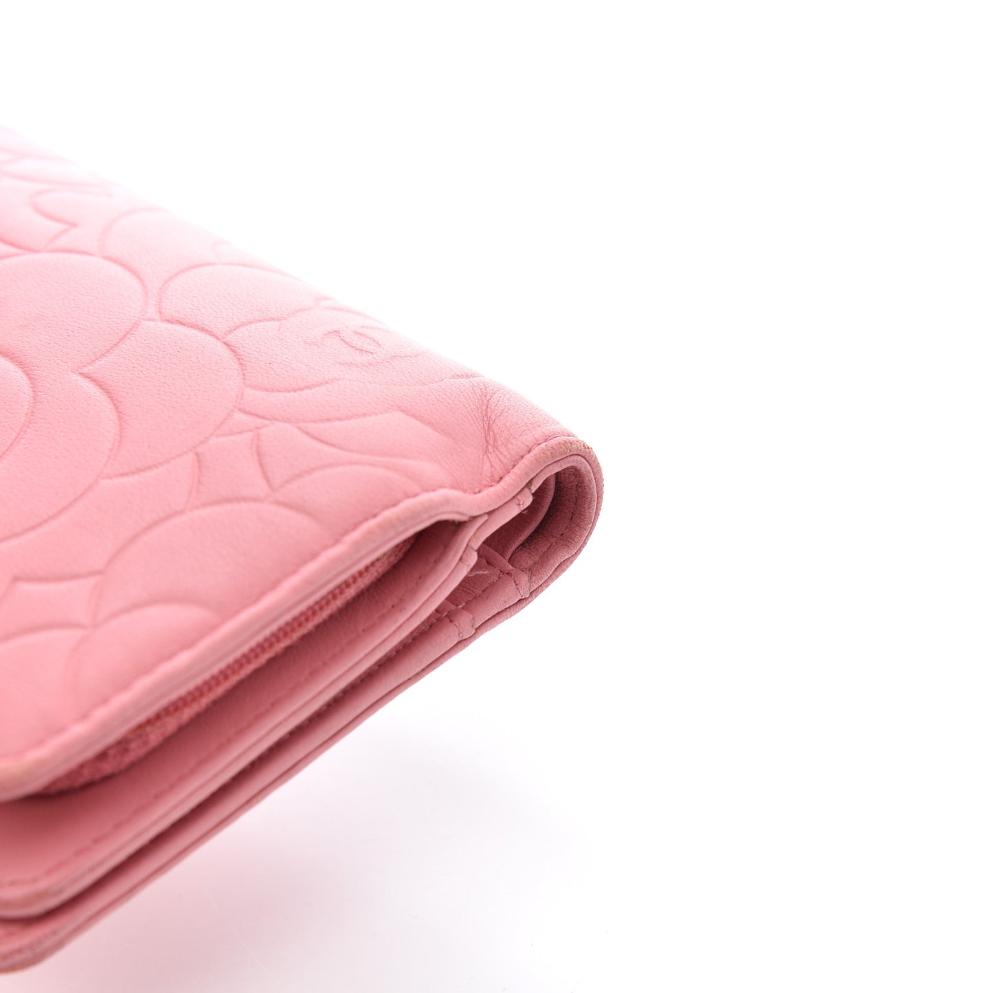 Lambskin Camellia Embossed L-Zip Pocket Wallet Pink
