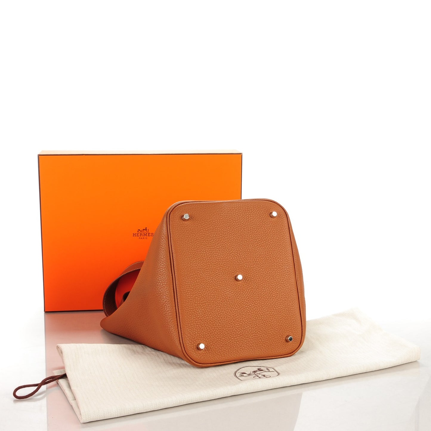 Taurillon Clemence Picotin Lock 26 GM Gold